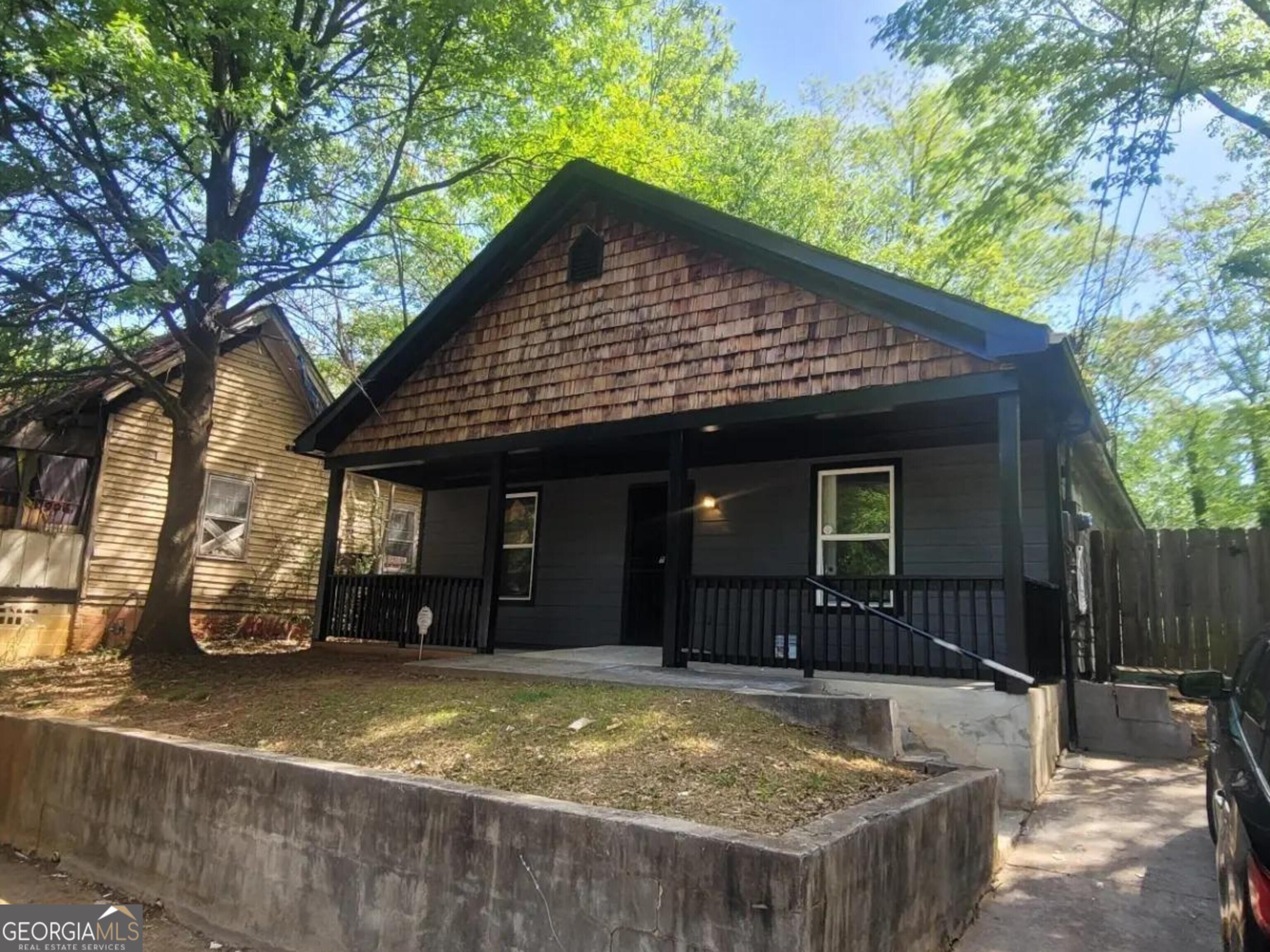 904 Smith St SW — photo