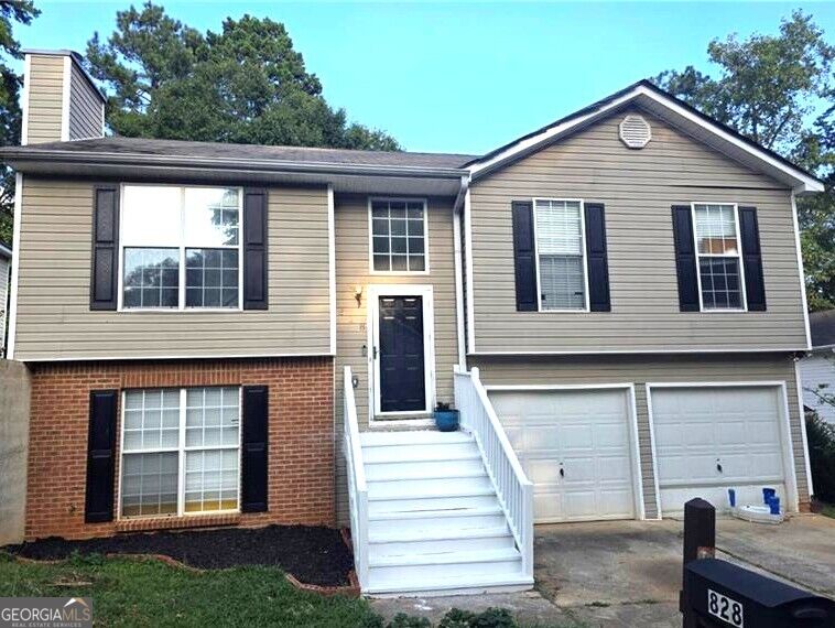 828 Tradd Ct — photo