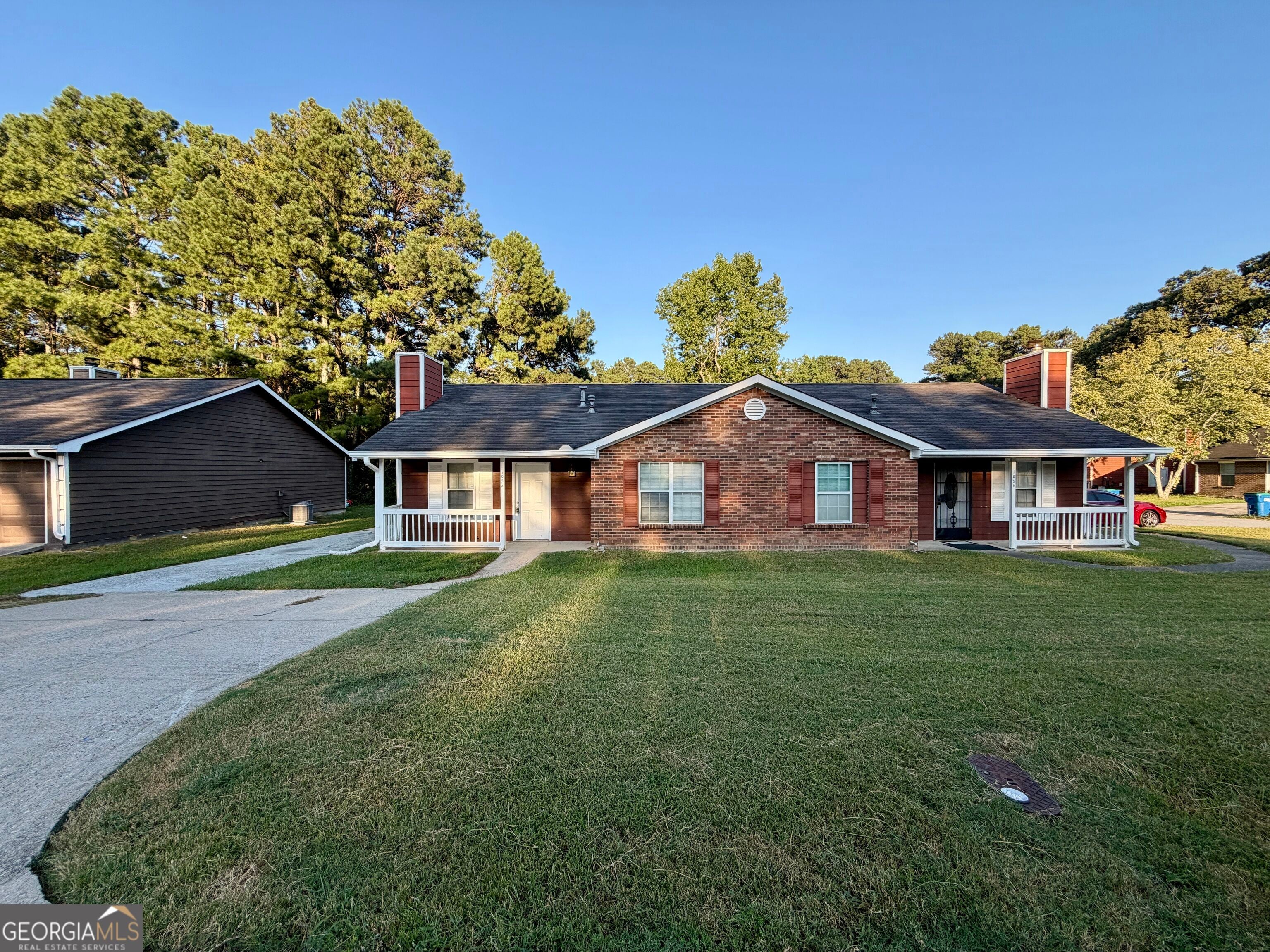 105 Fruitwood Trce a — photo