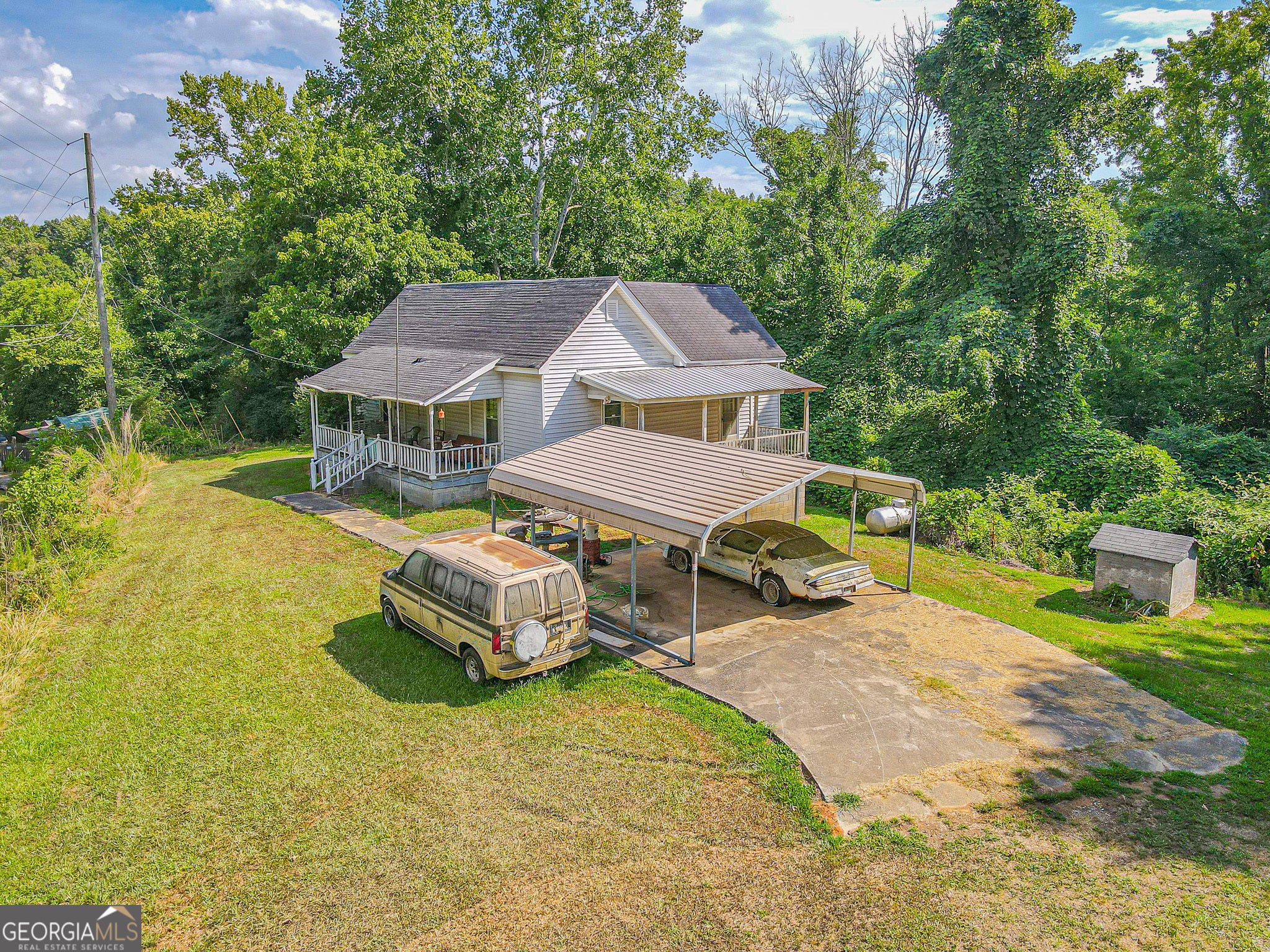 4542 E Hall Rd — photo