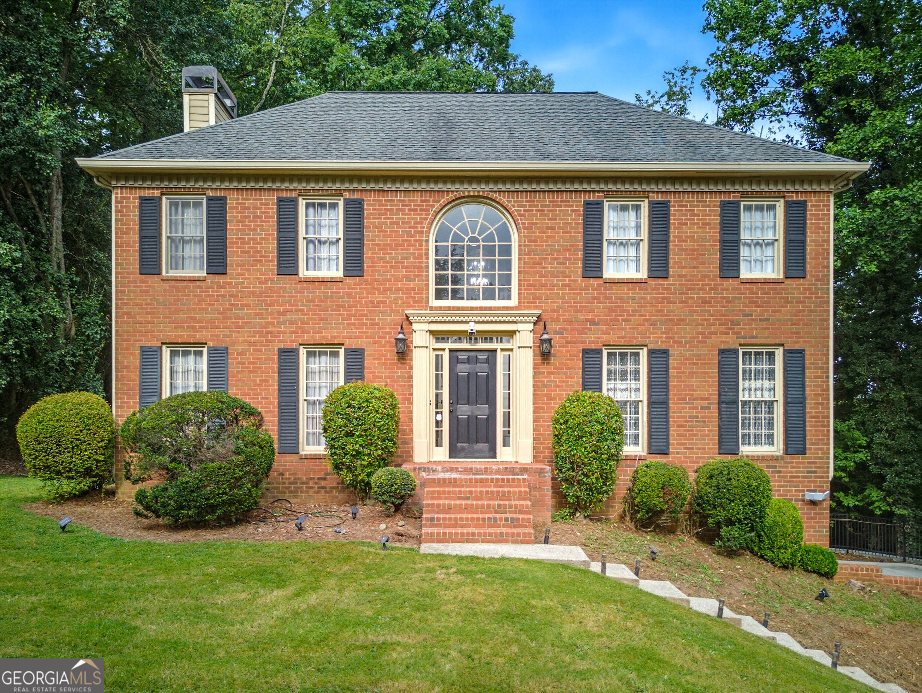 1810 Habersham Trce — photo