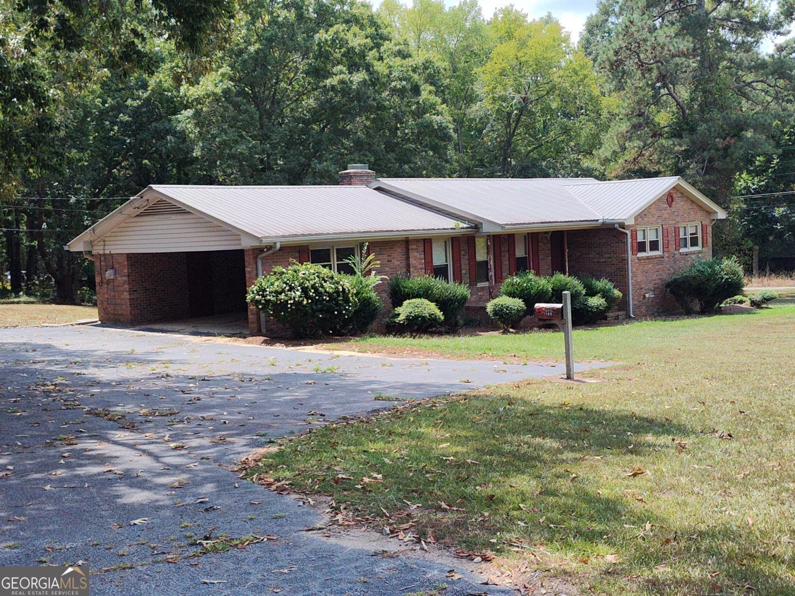 1192 Country Club Rd — photo