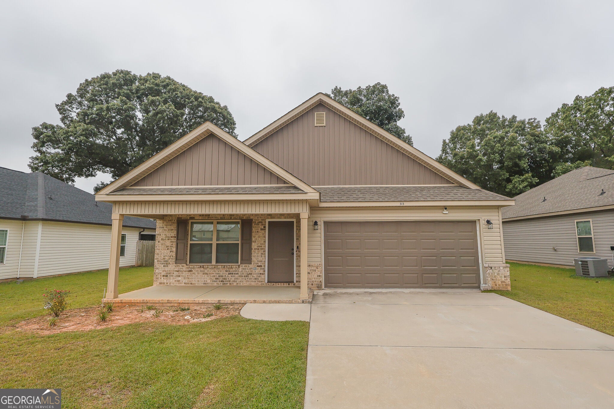 313 Lasso Dr — photo