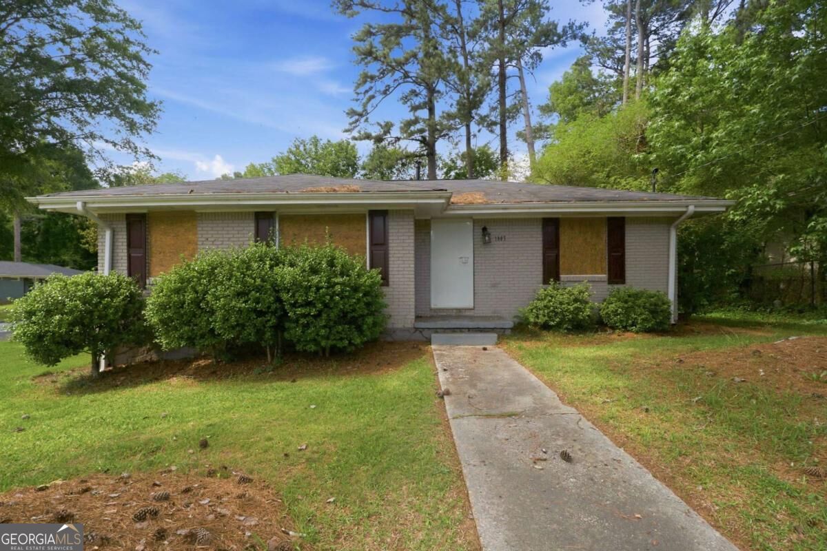 1805 Rosewood Rd — photo