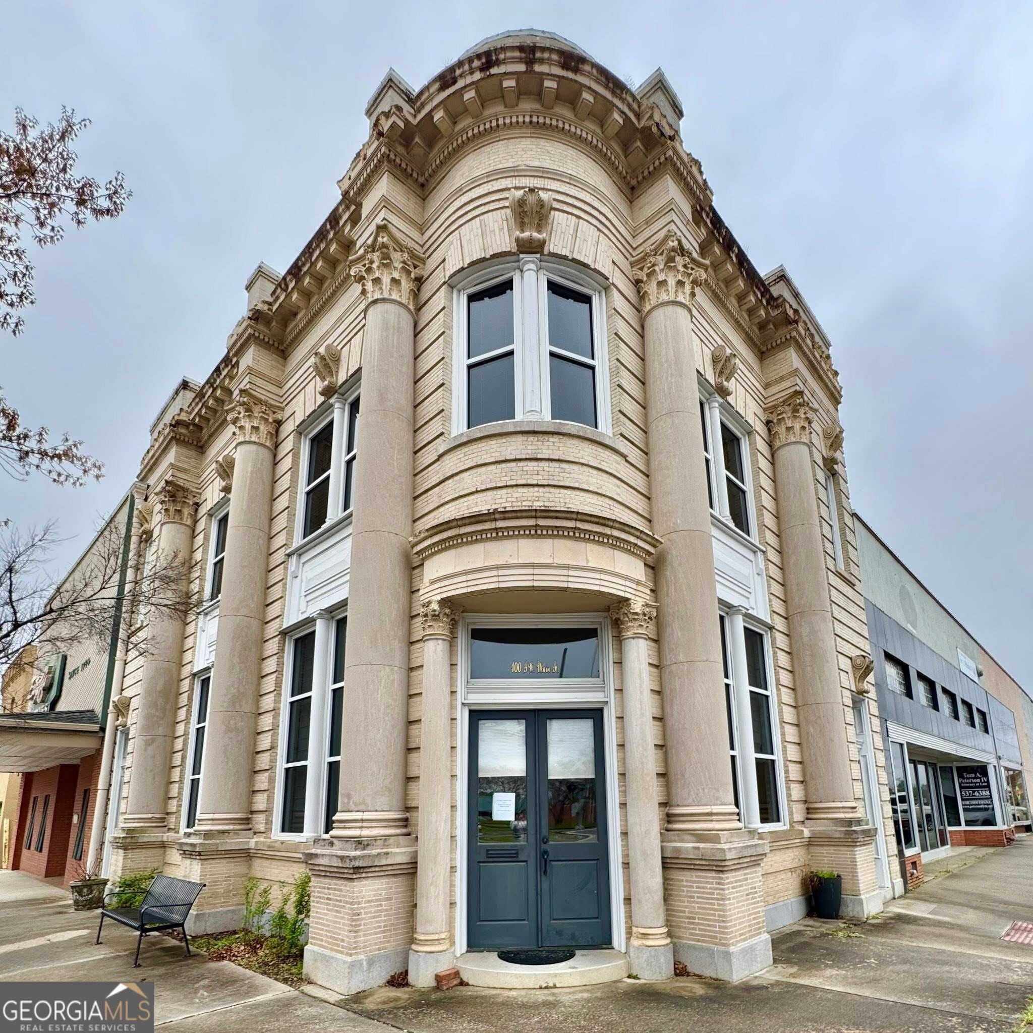 100 SW Main St — photo