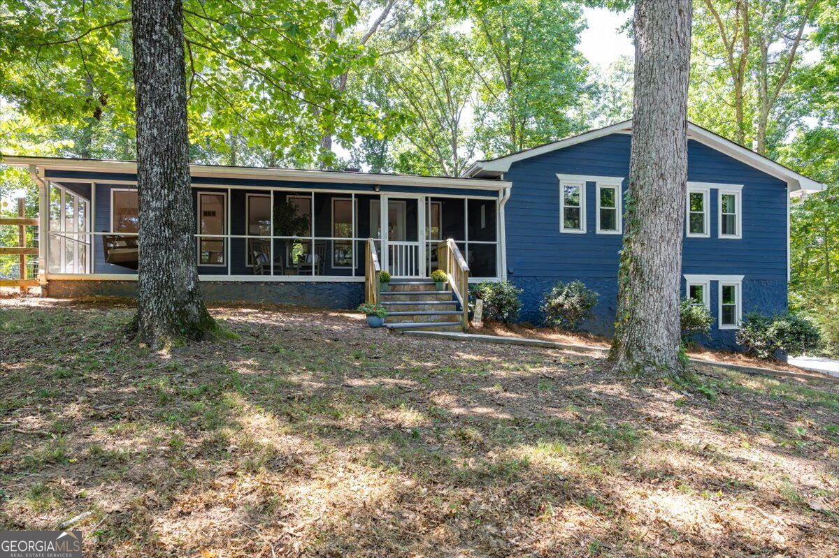 1055 Acworth Due West Rd NW — photo