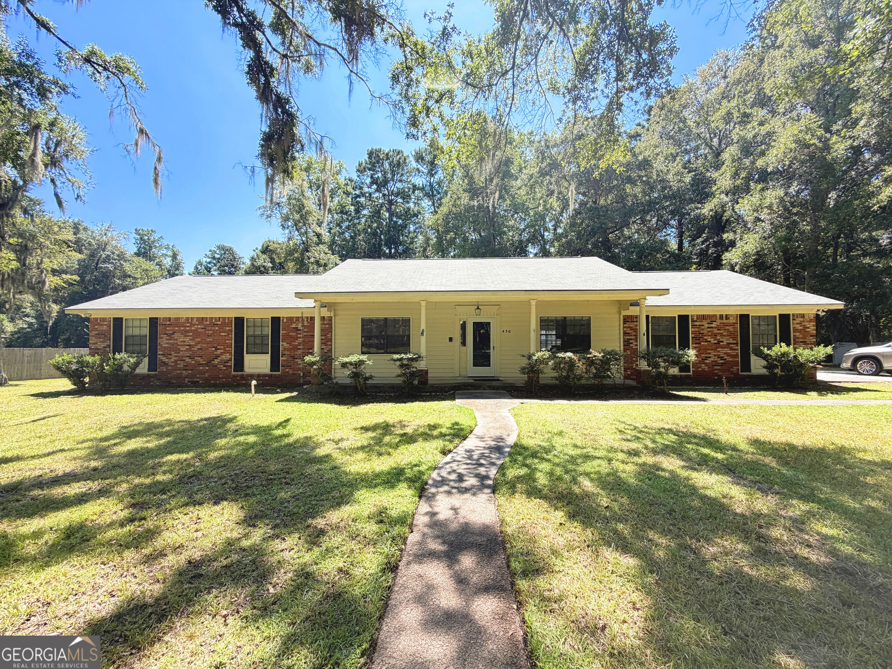 430 Martin Rd — photo