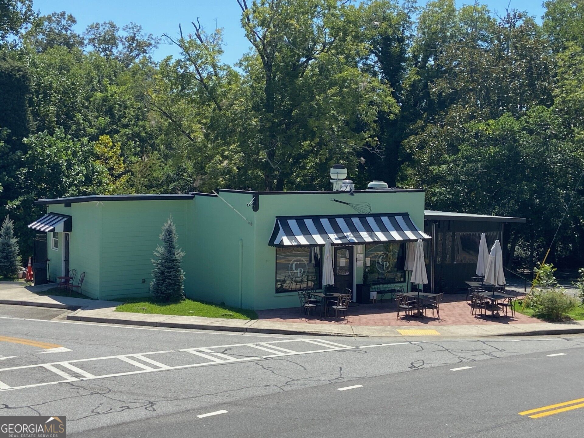 270 Main Street East — photo