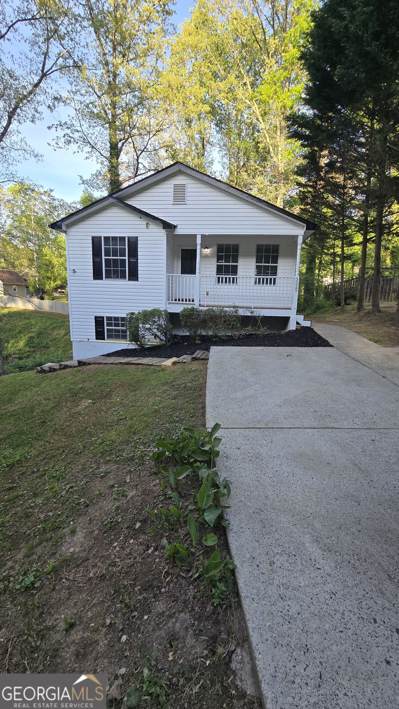 3025 Mangum Dr Unit B — photo