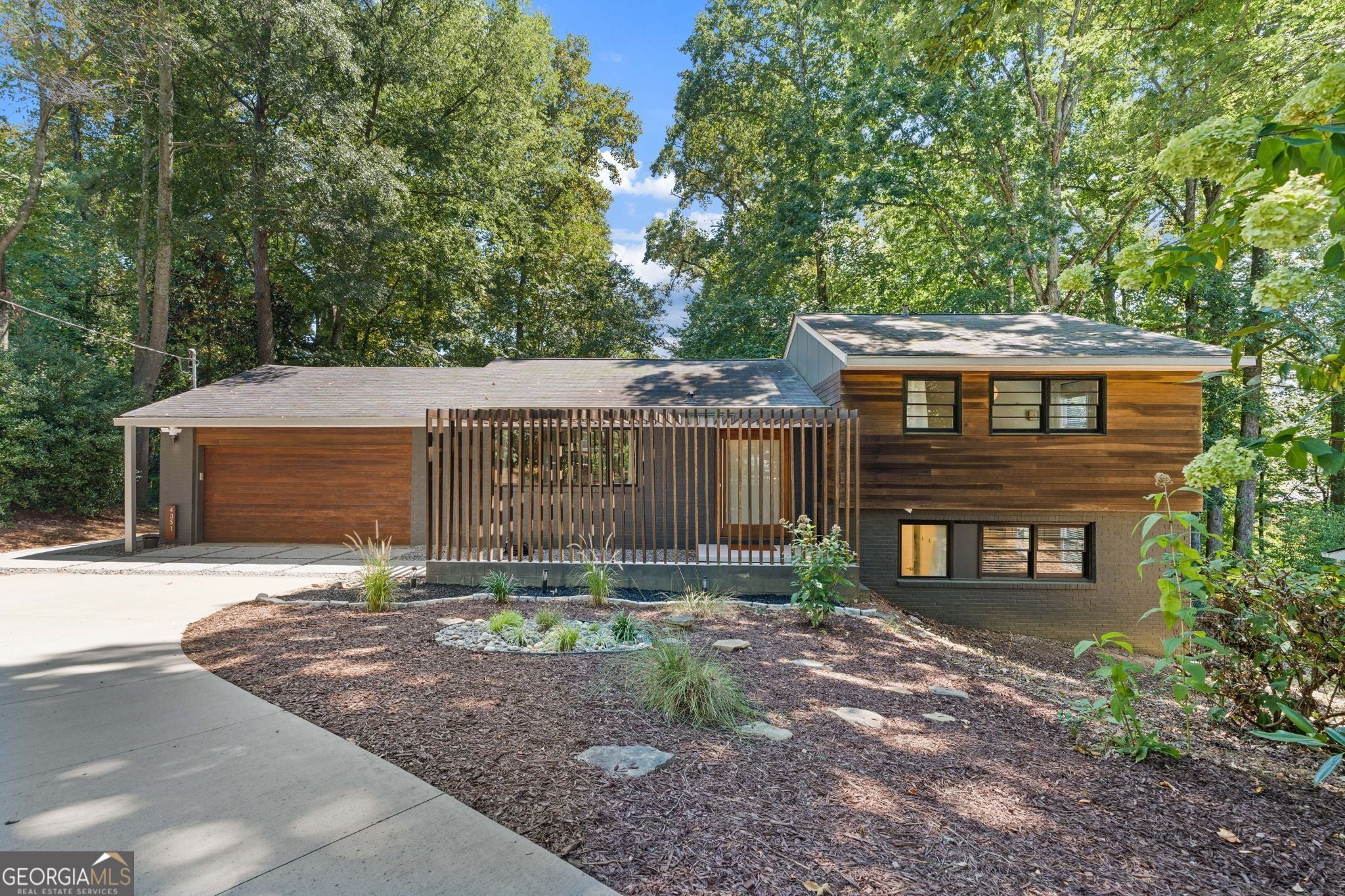 4351 Peachtree Dunwoody Rd NE — photo