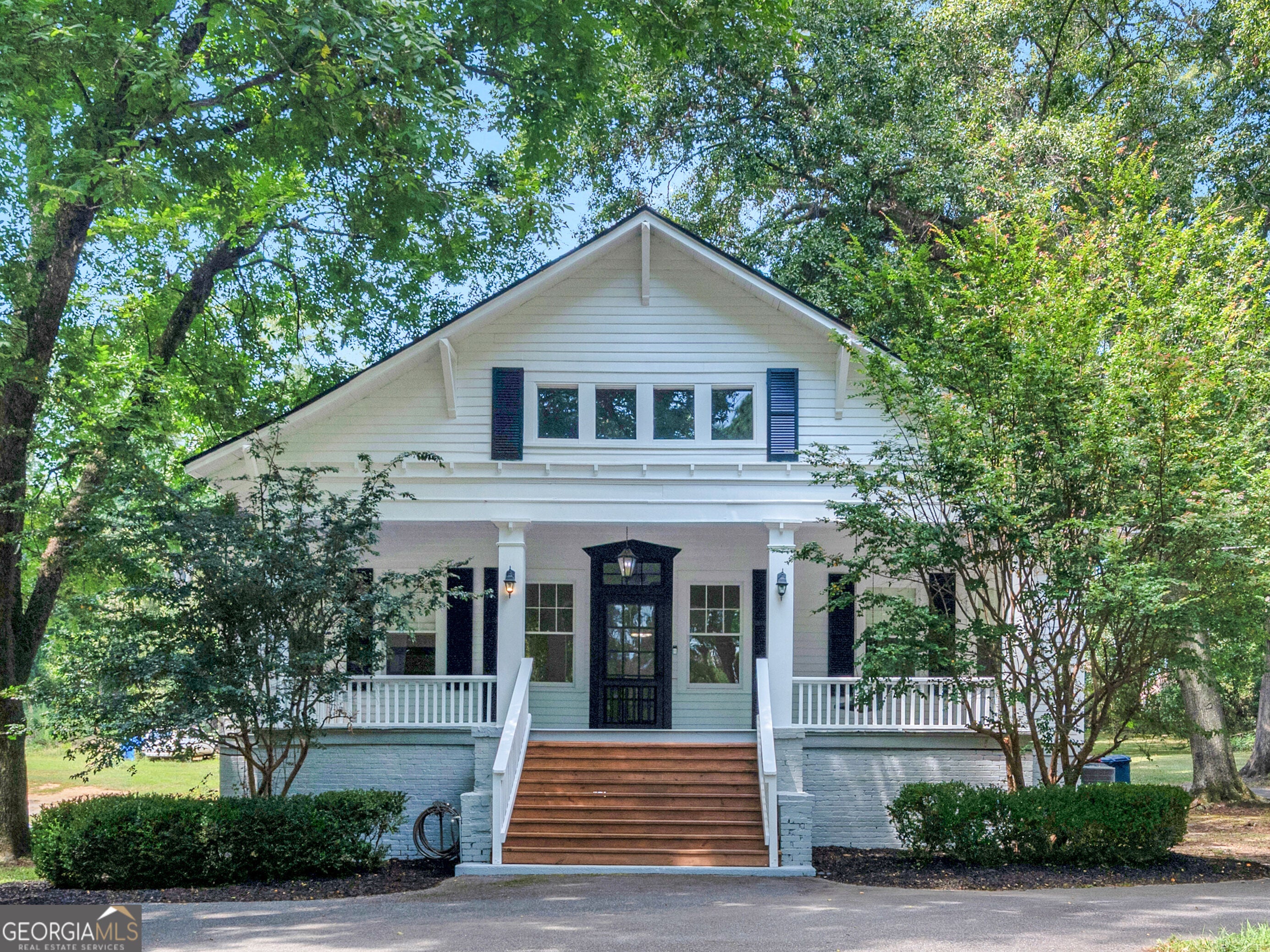 380 Forest Hill Rd — photo