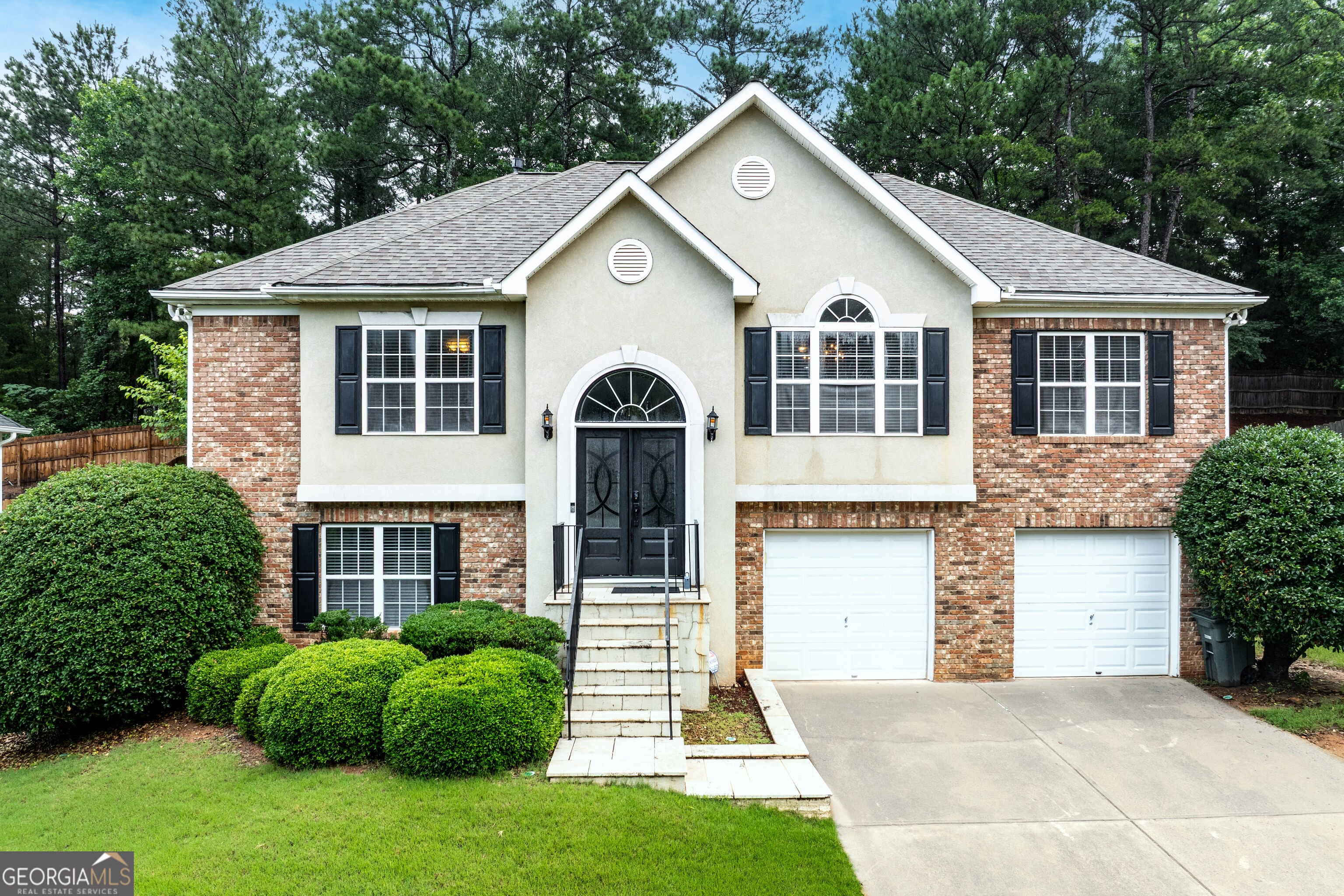 1041 Soaring Dr — photo