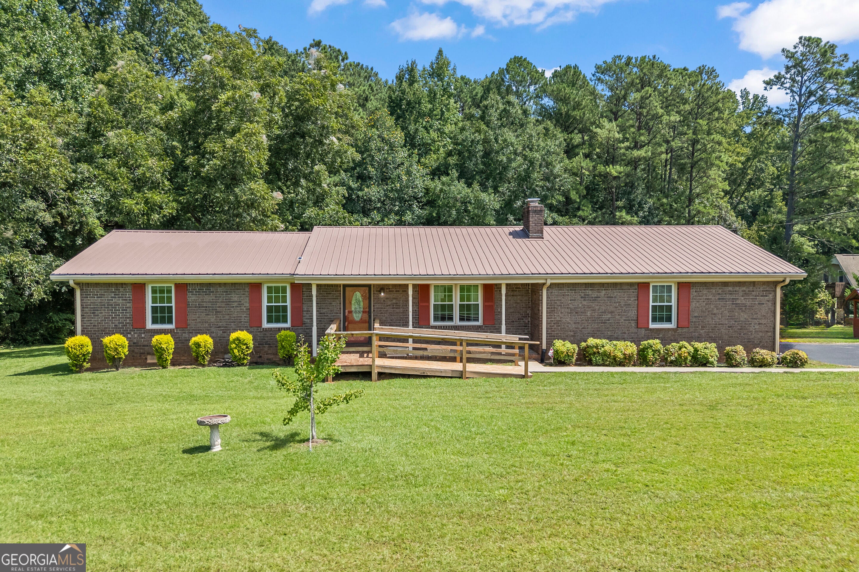 8050 Hog Mountain Rd — photo