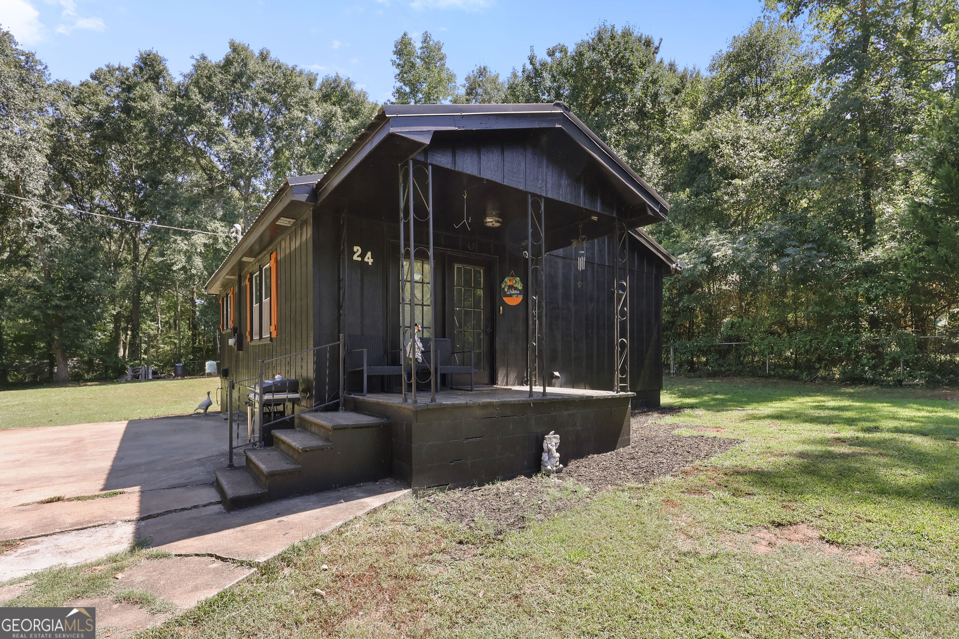 24 Shady Ln — photo