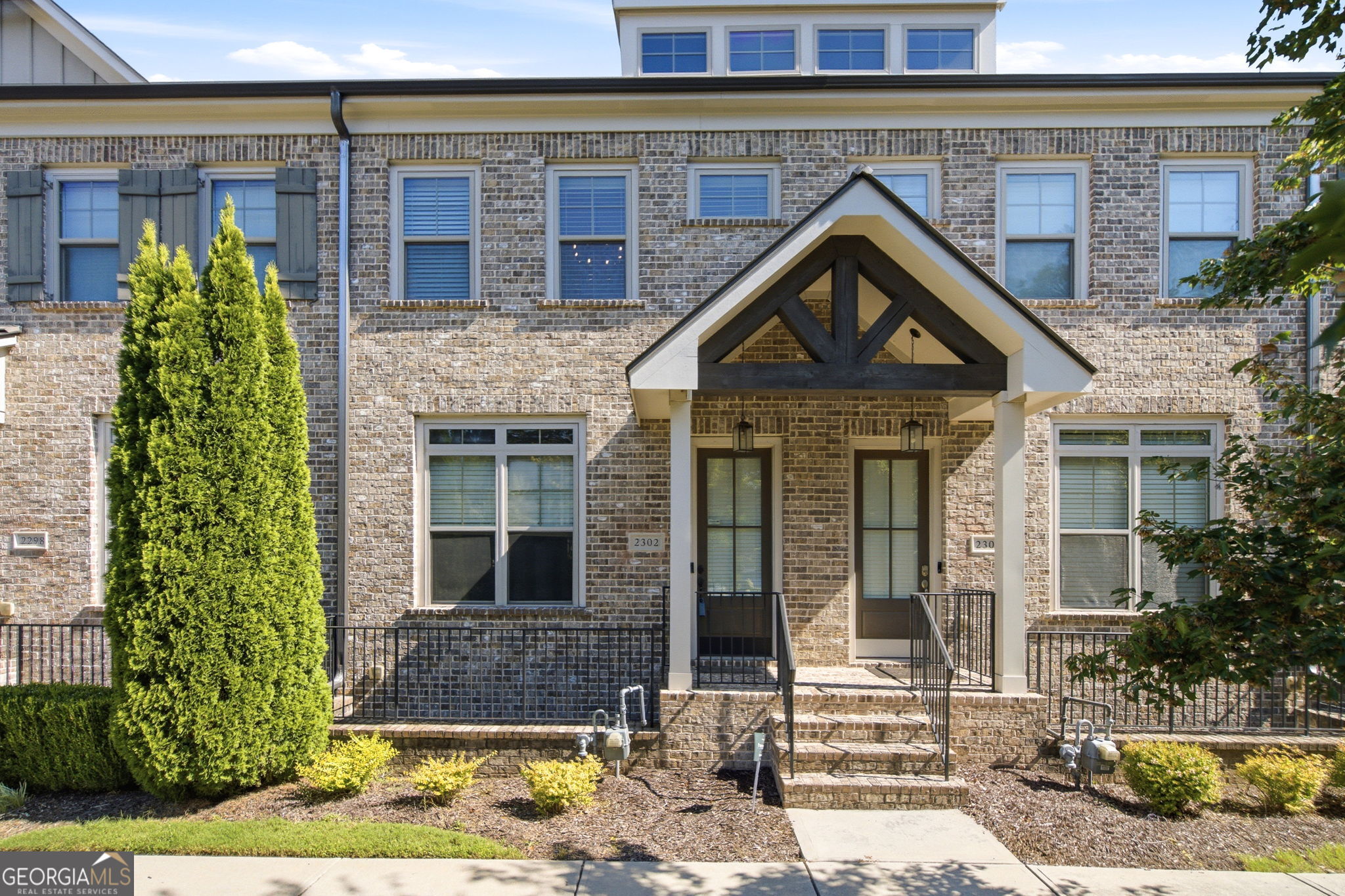 2302 Mclean Chase SE — photo