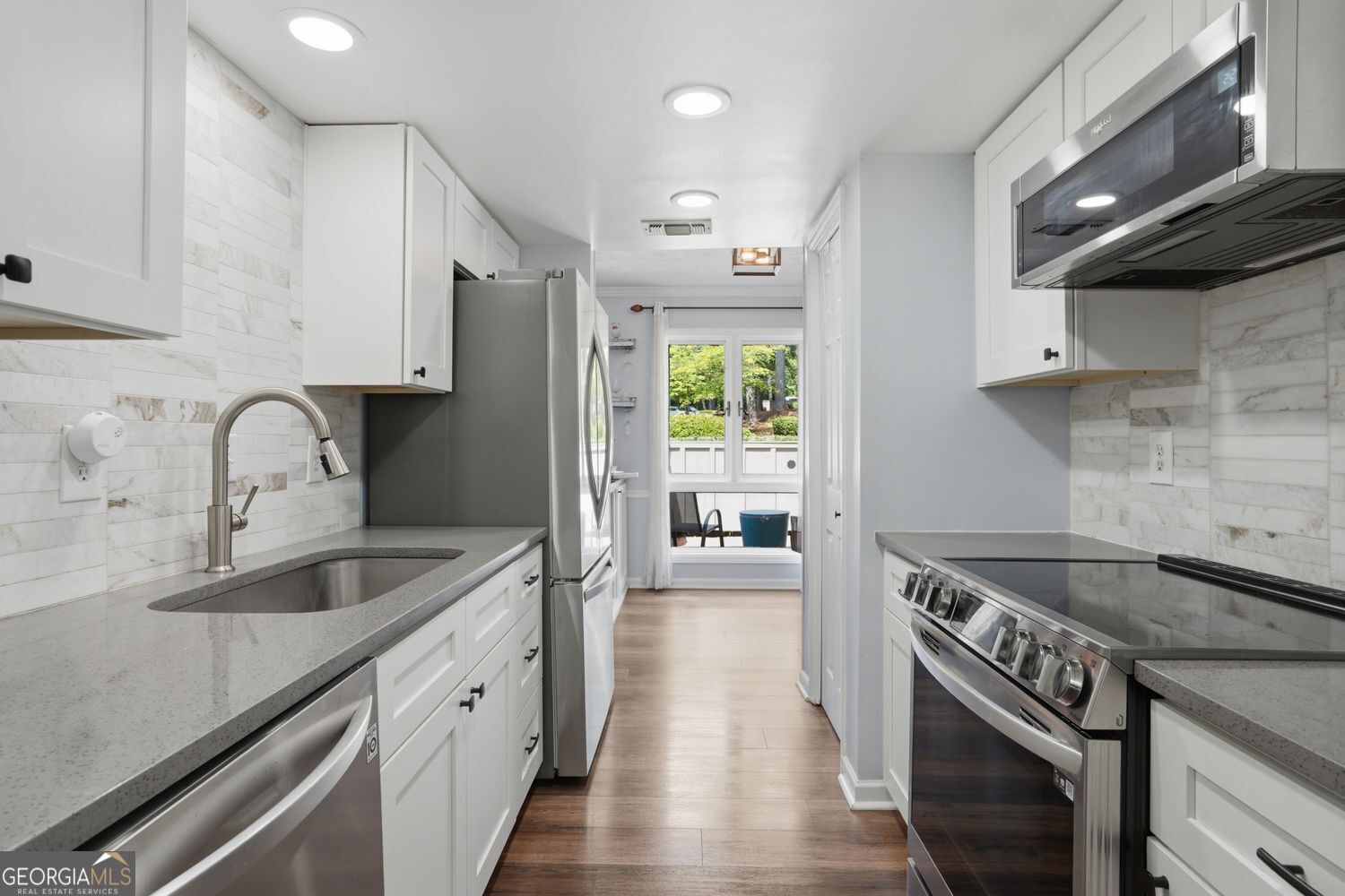 2540 Cedar Canyon Dr SE — photo