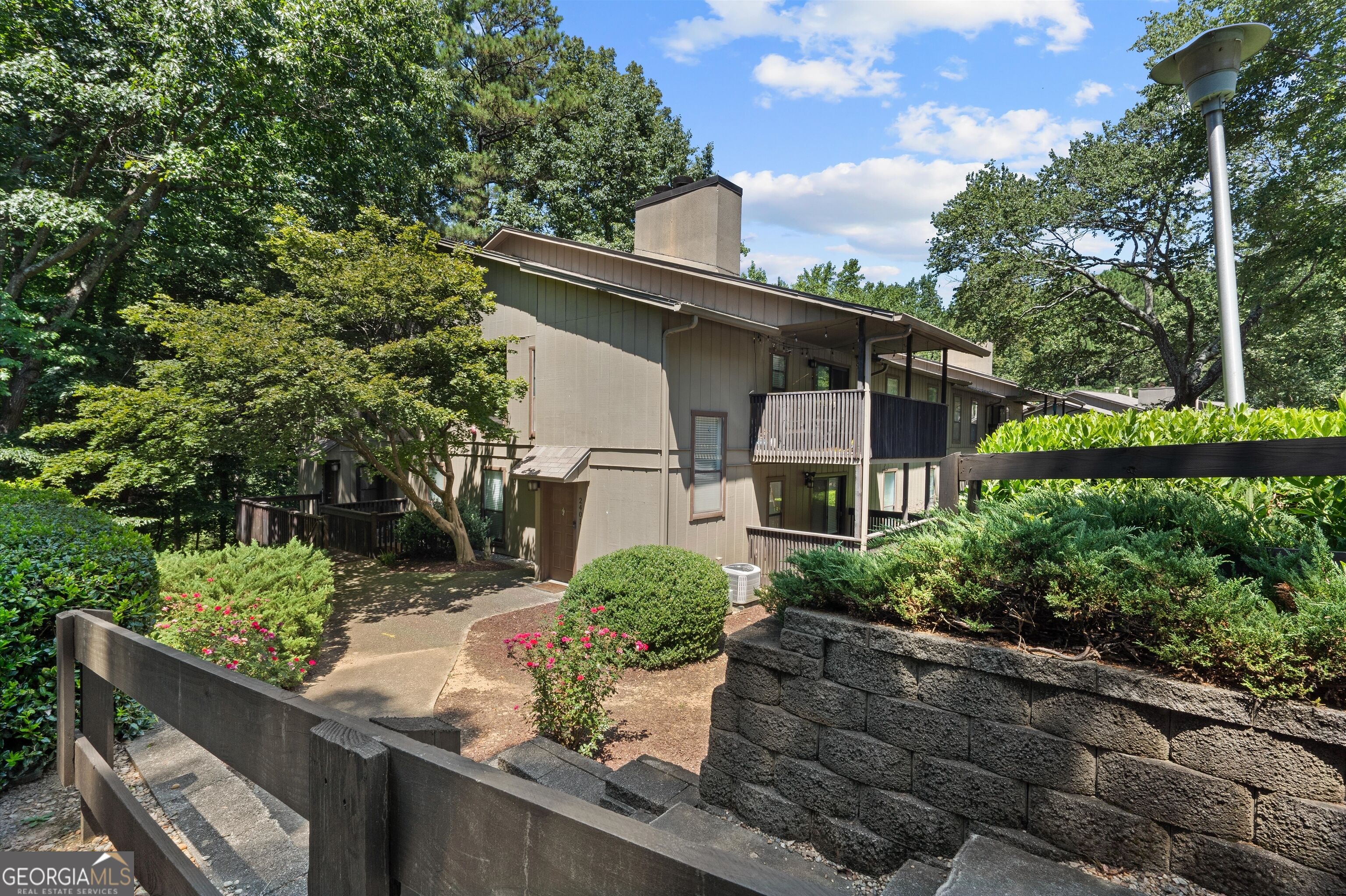 2403 Cumberland Ct SE — photo
