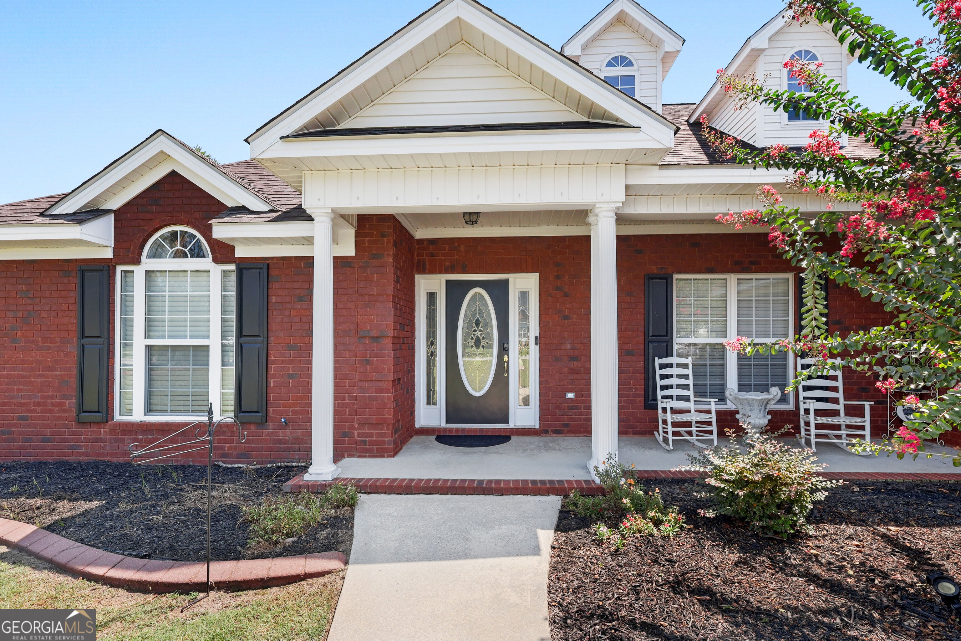 9002 Oakfield Dr — photo