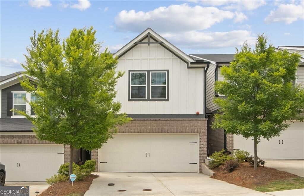 1402 Vayda Ct — photo