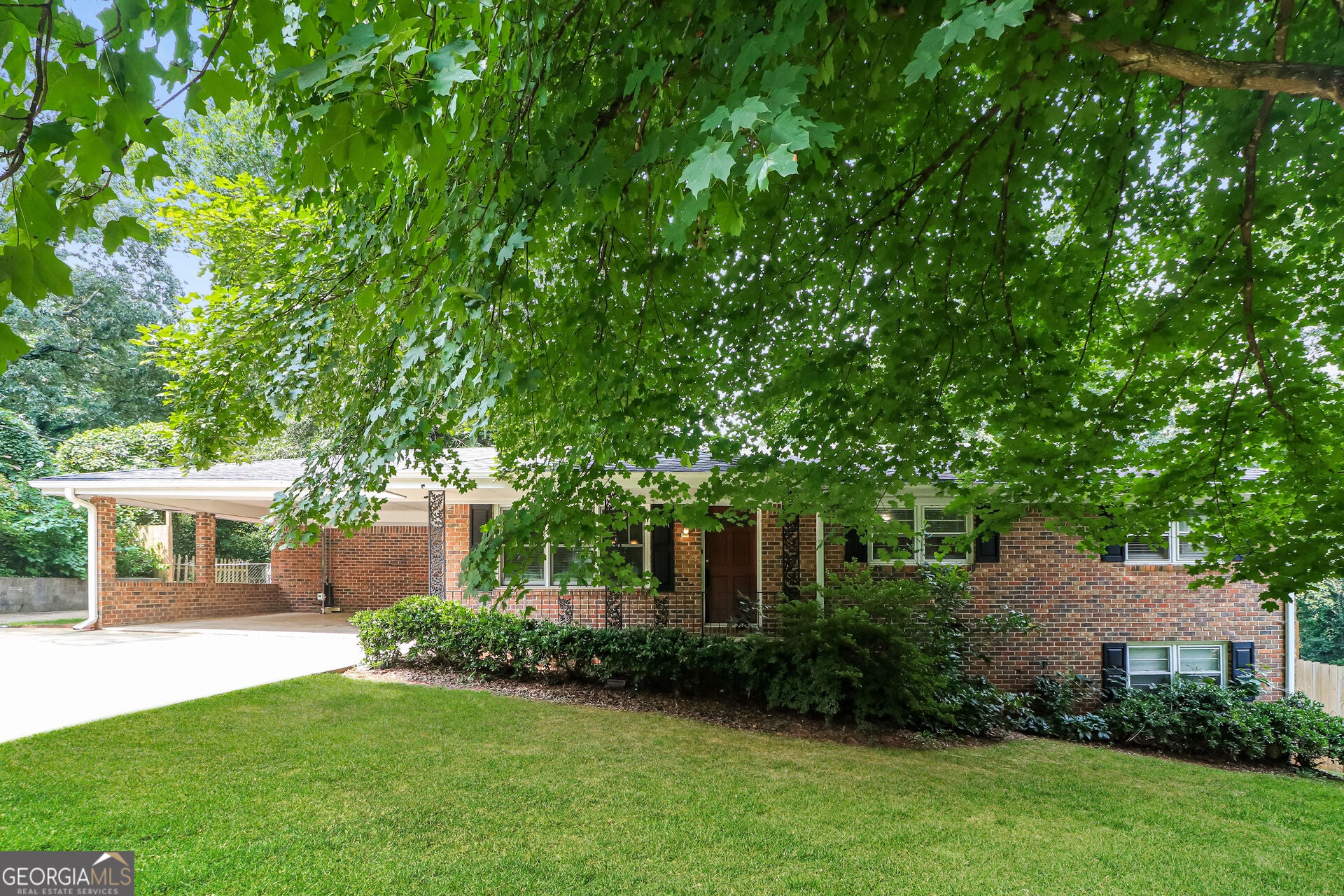 3528 Greenway Dr SW — photo