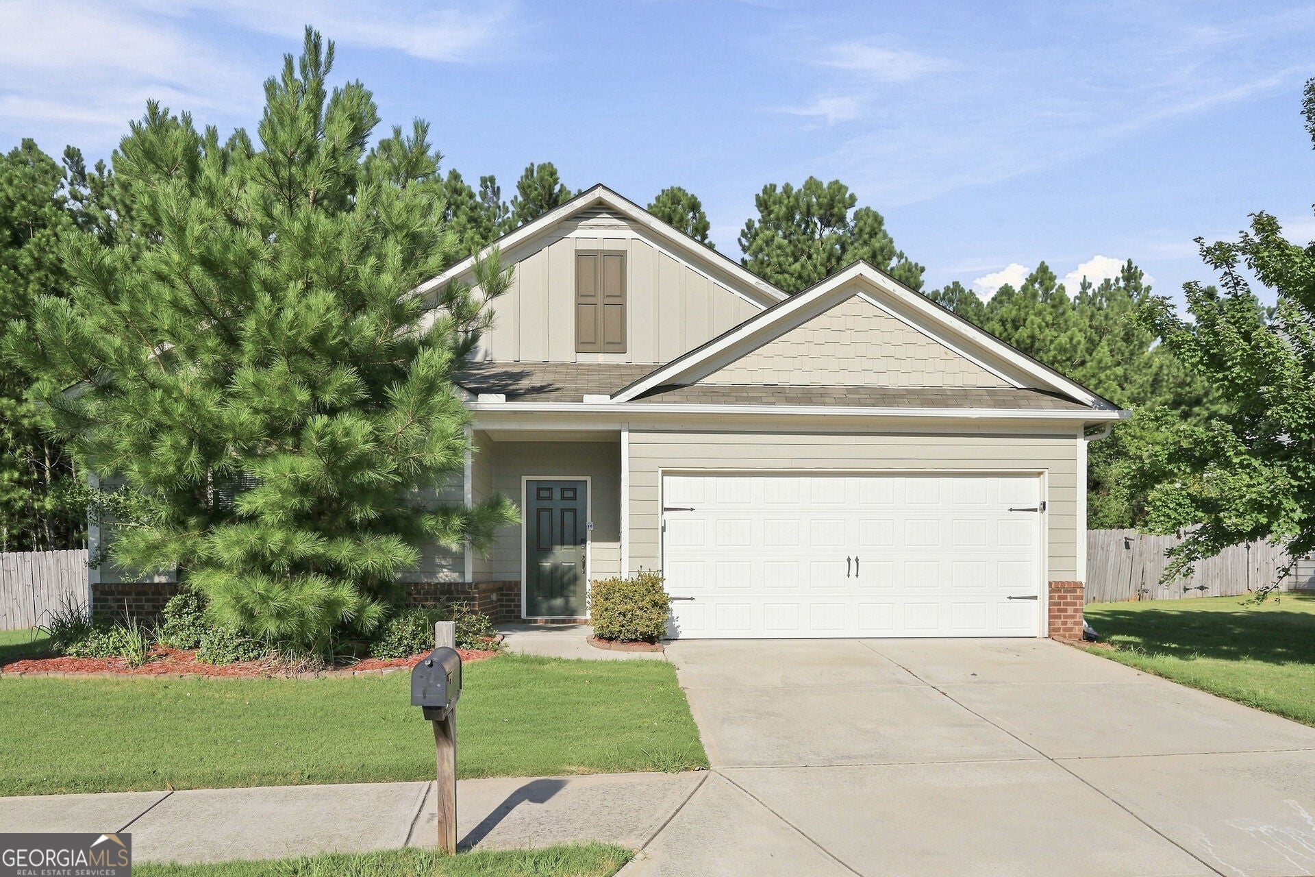 3109 Avondale Dr SE — photo