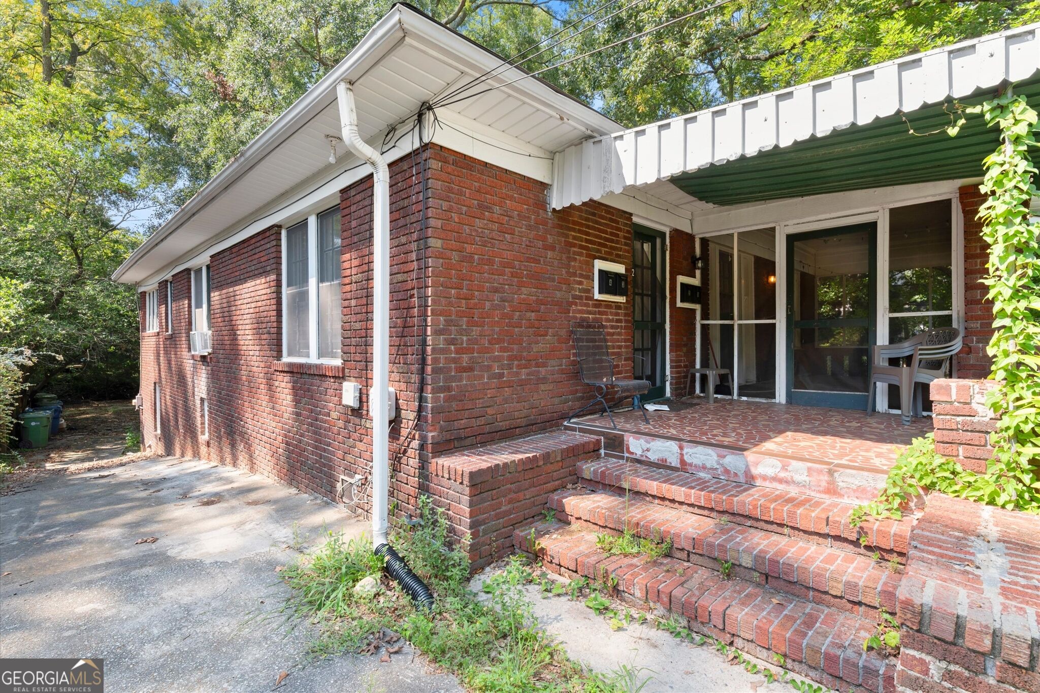 1141 Rosedale Dr NE — photo