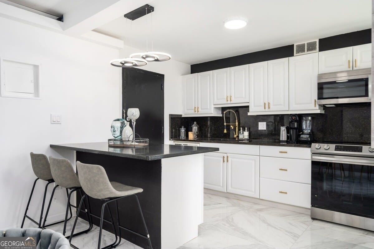 215 Piedmont Ave NE 707 — photo