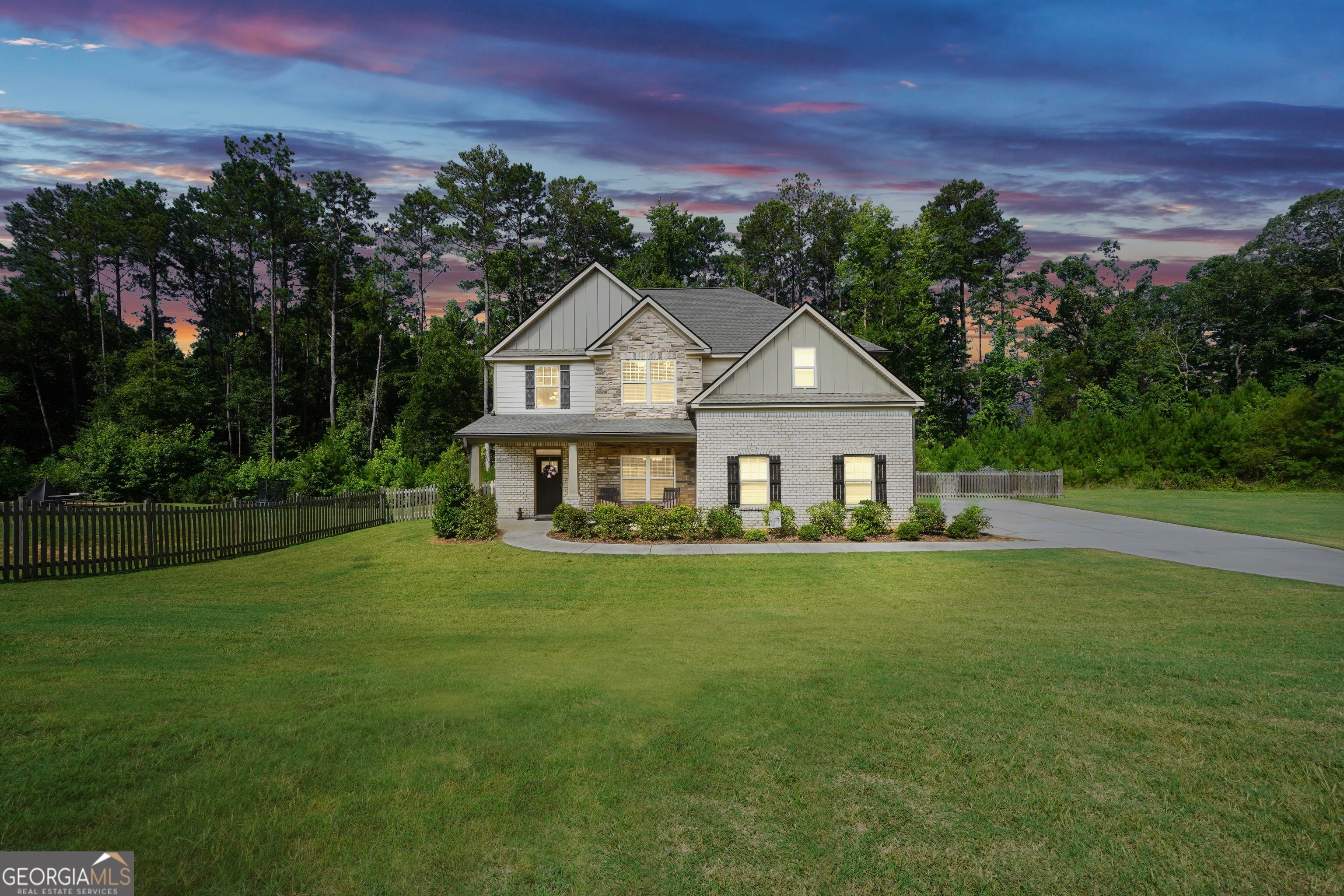 231 Homestead Cir — photo