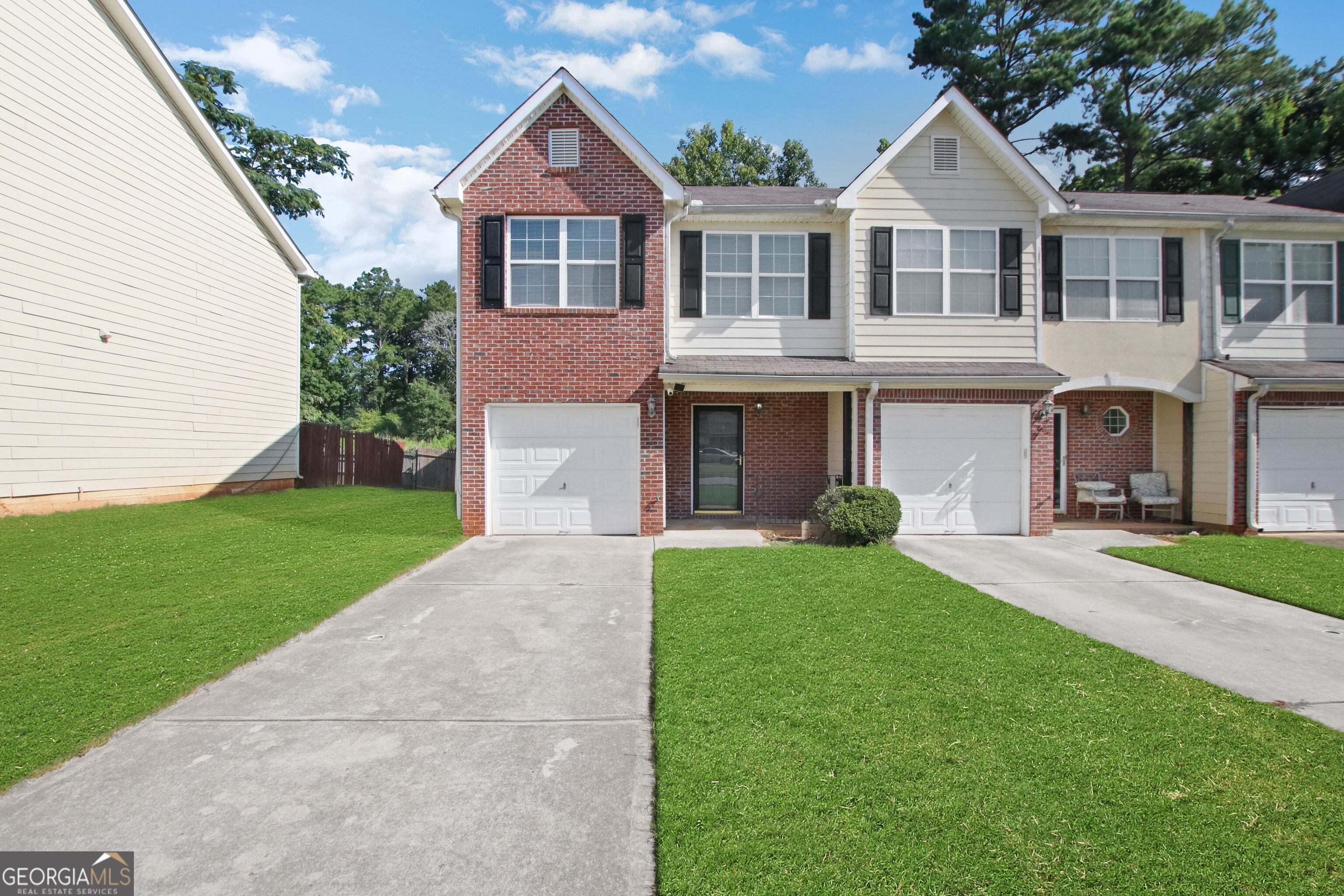 762 Georgetown Ct — photo