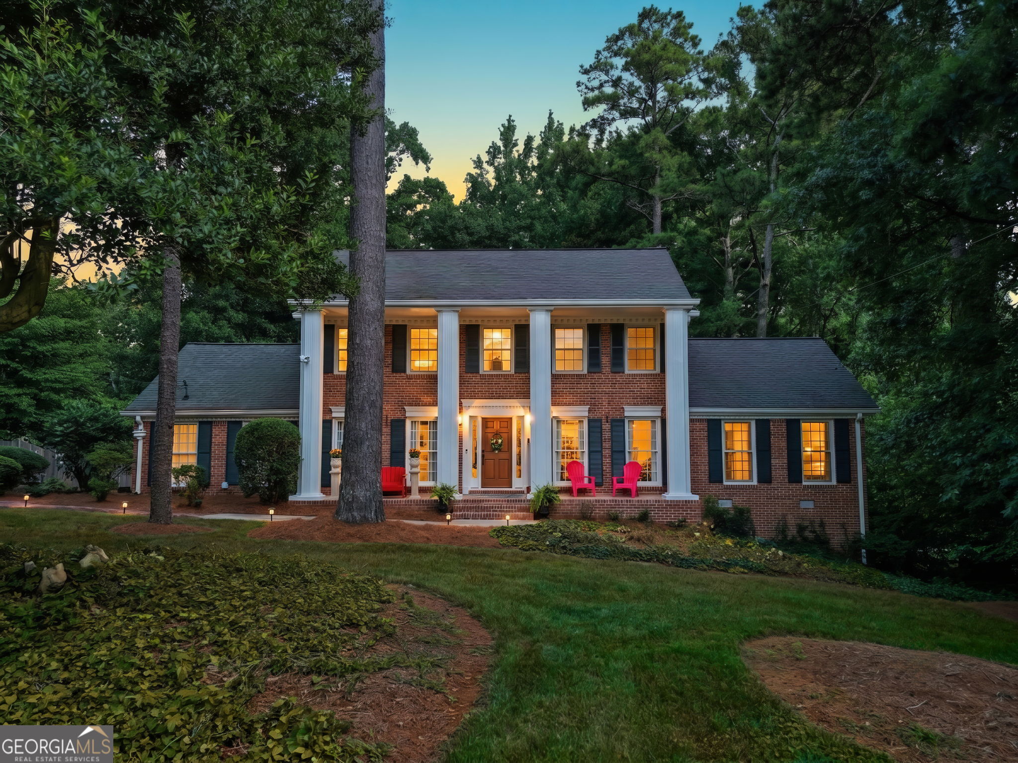 2059 Mountain Creek Dr — photo