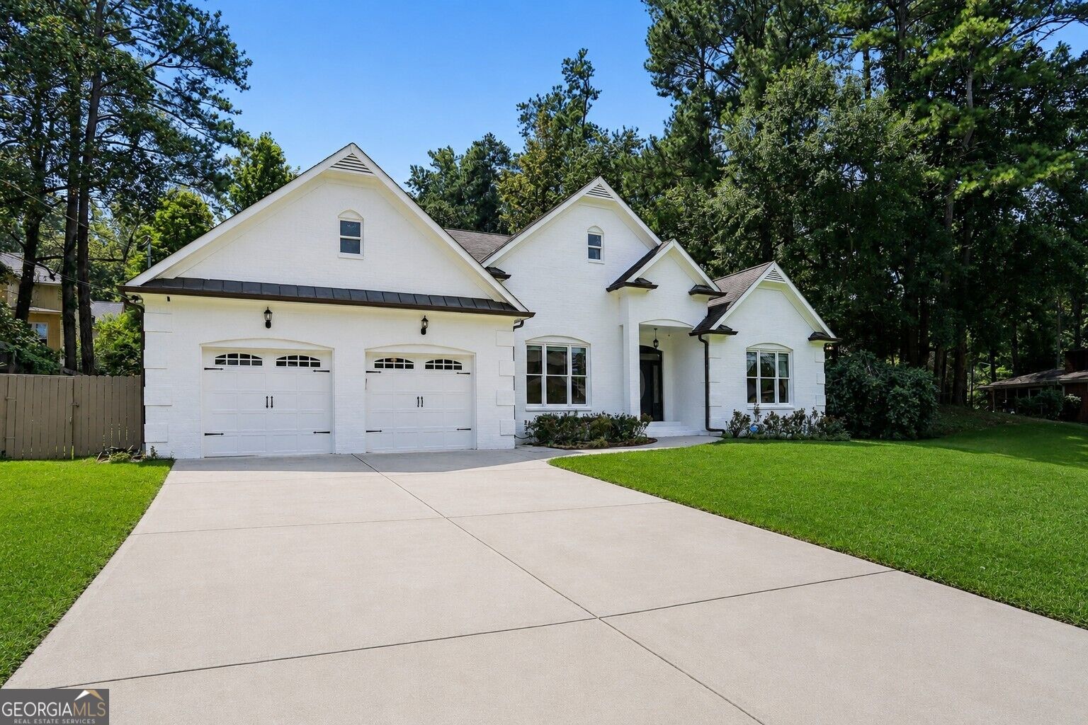 1425 Pineway Dr NE — photo