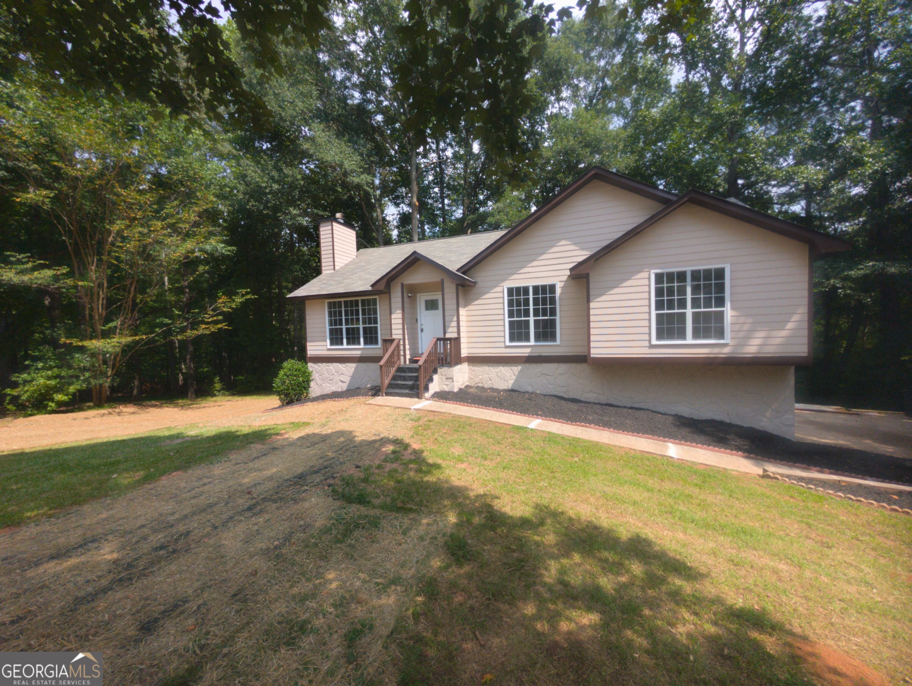656 River Bend Dr — photo