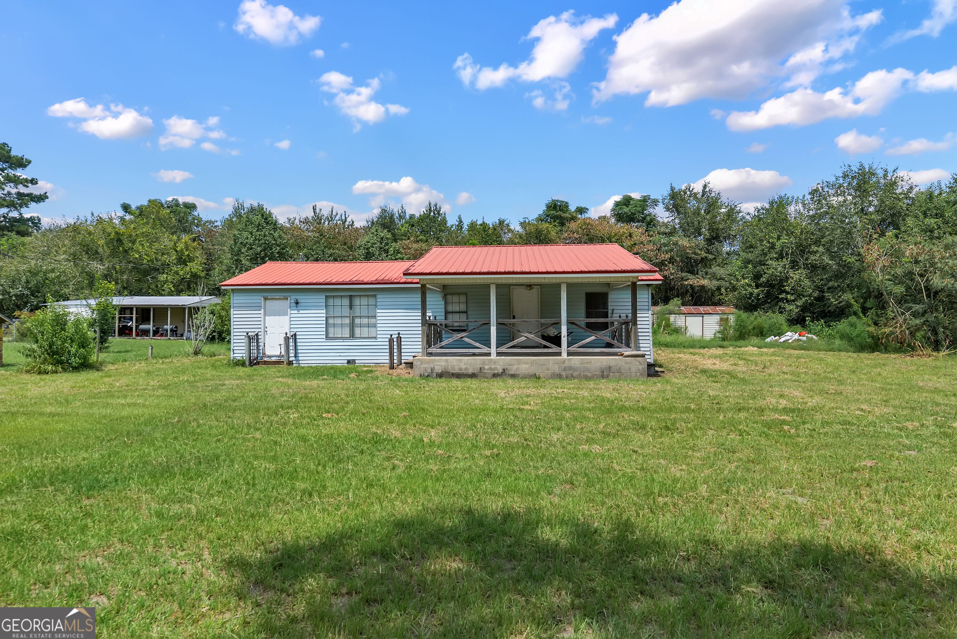 628 Waycaser Rd — photo
