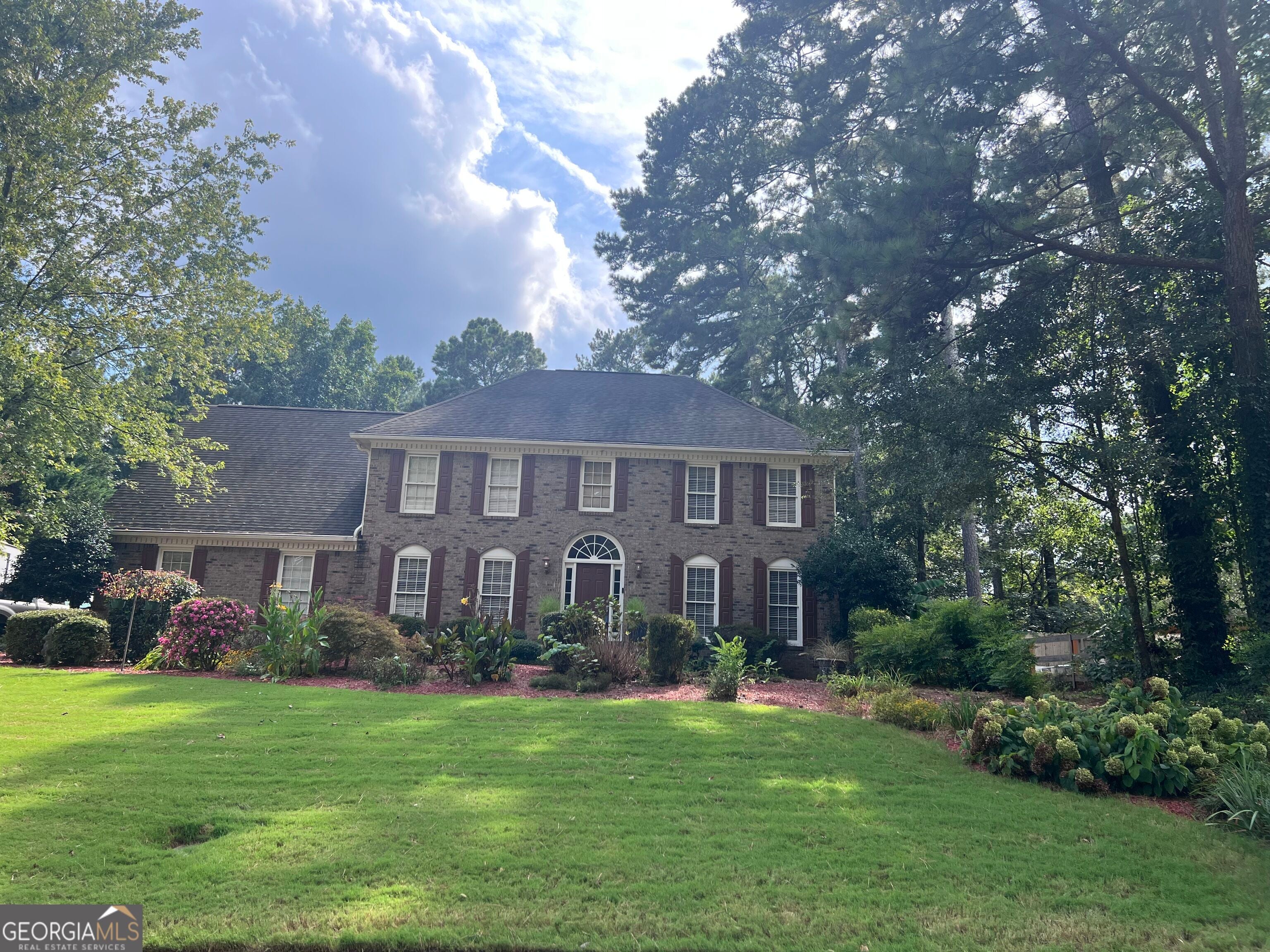 1339 Saint Michaels Ct SW — photo