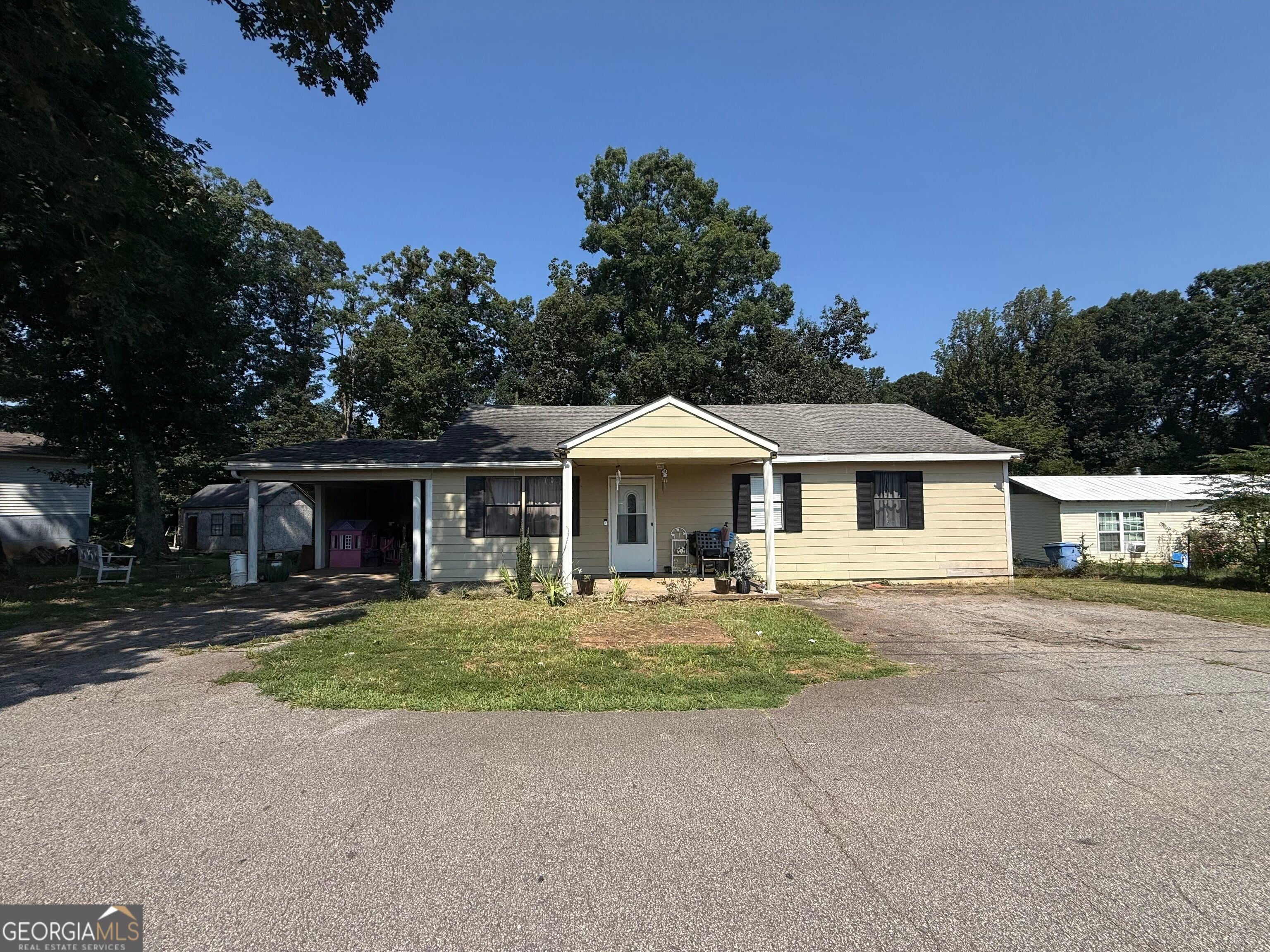 105 Bennett Dr — photo