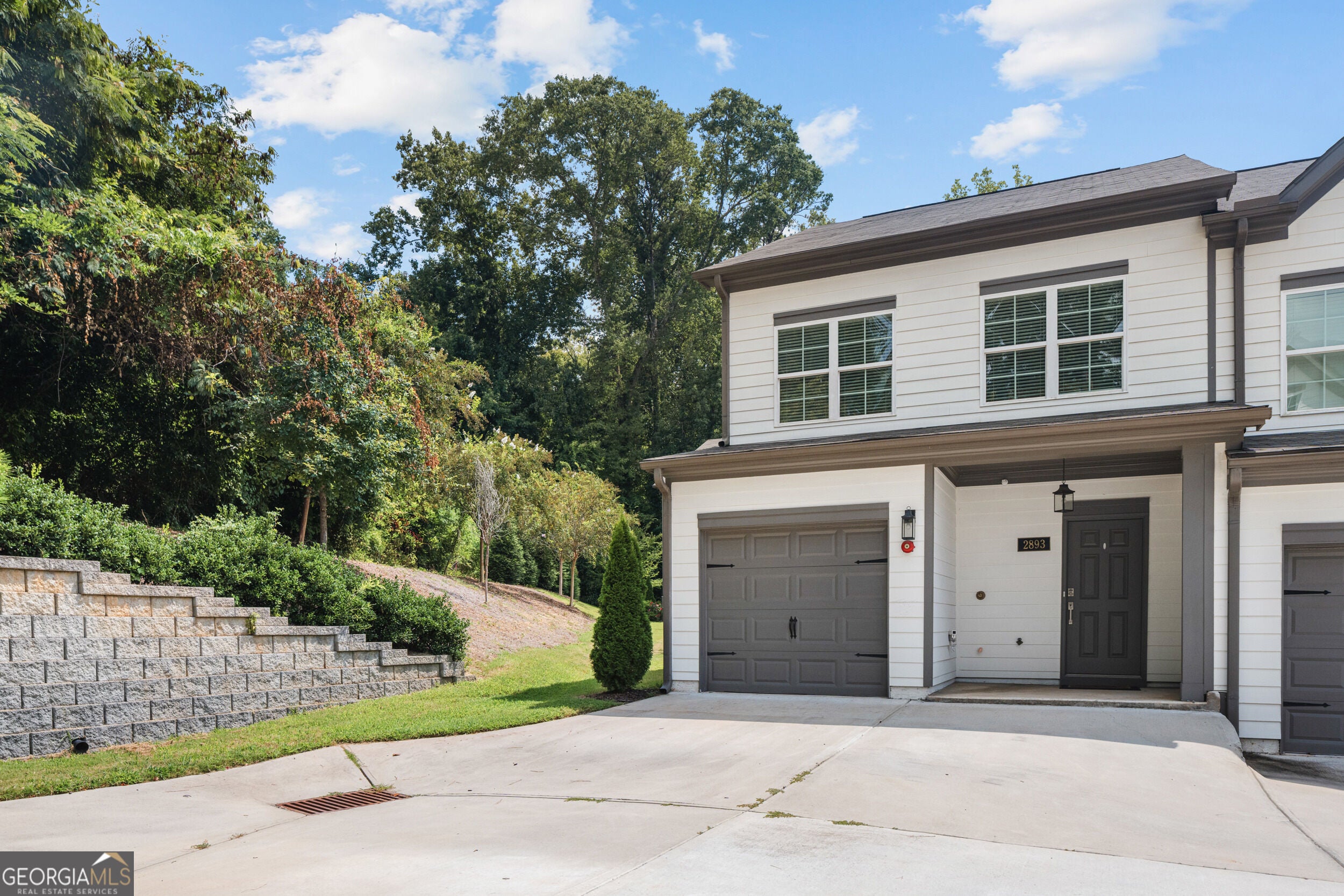 2893 Royal Heights Dr — photo