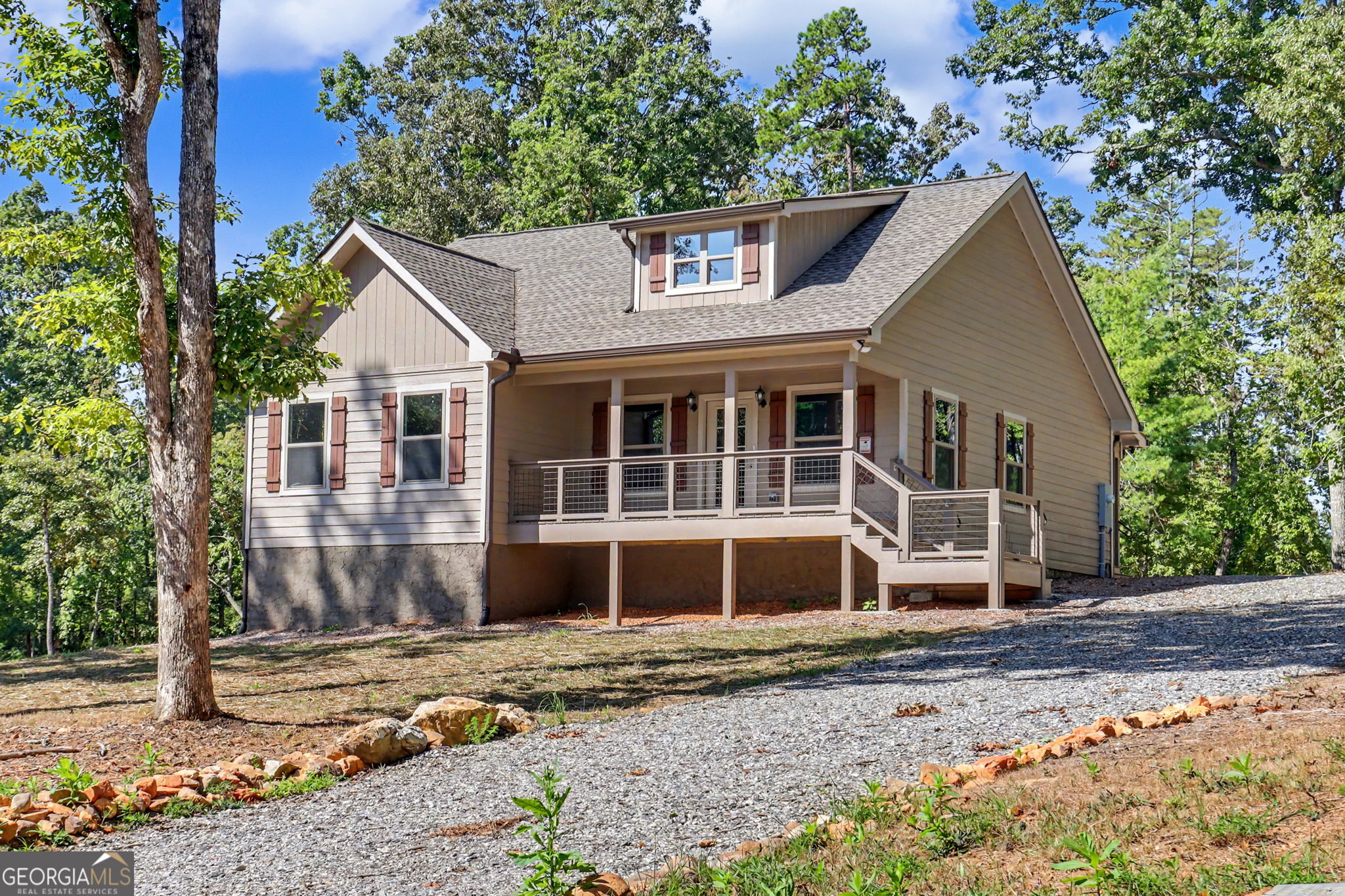 1347 John Smith Road E — photo