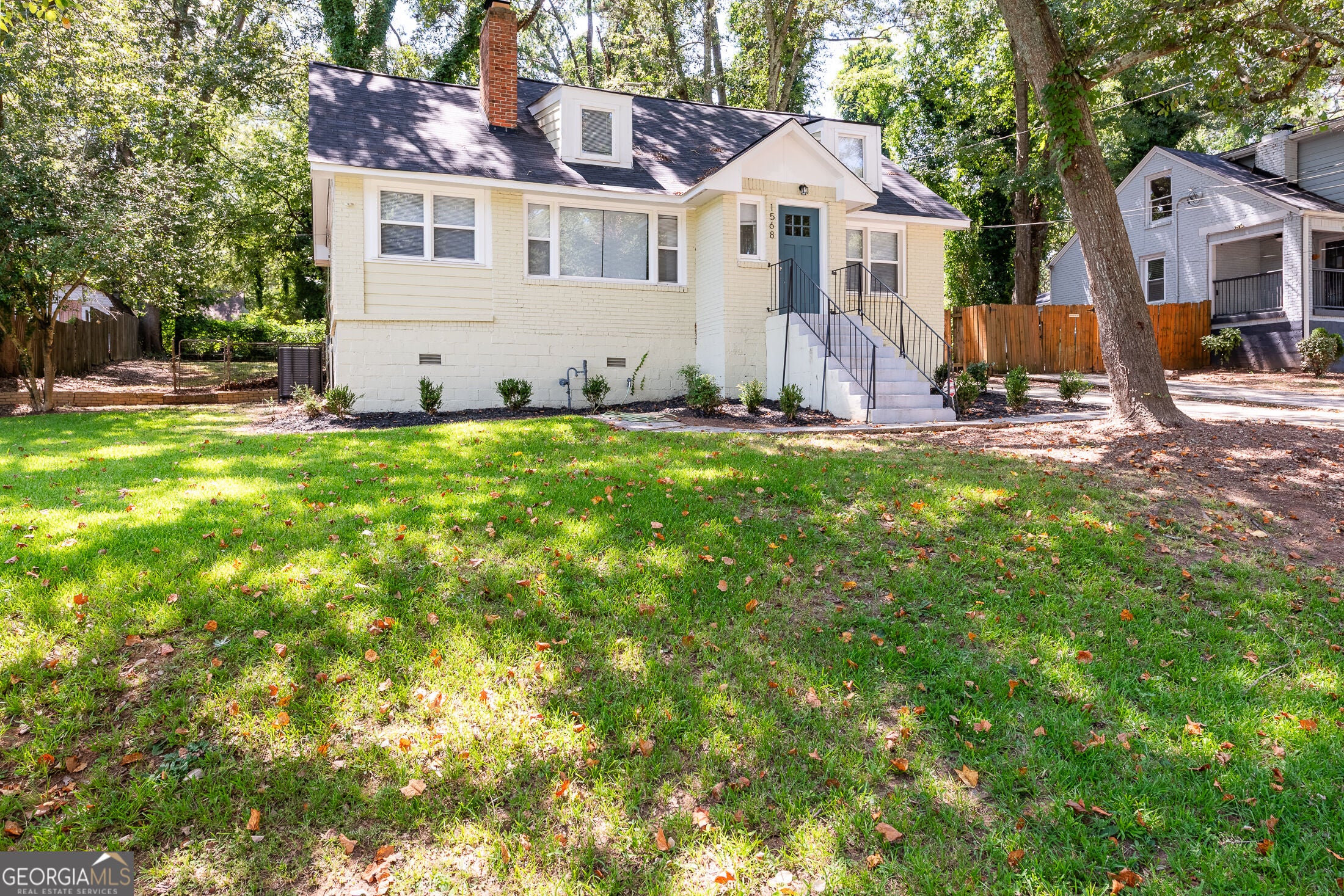 1568 Mayflower Ave SW — photo