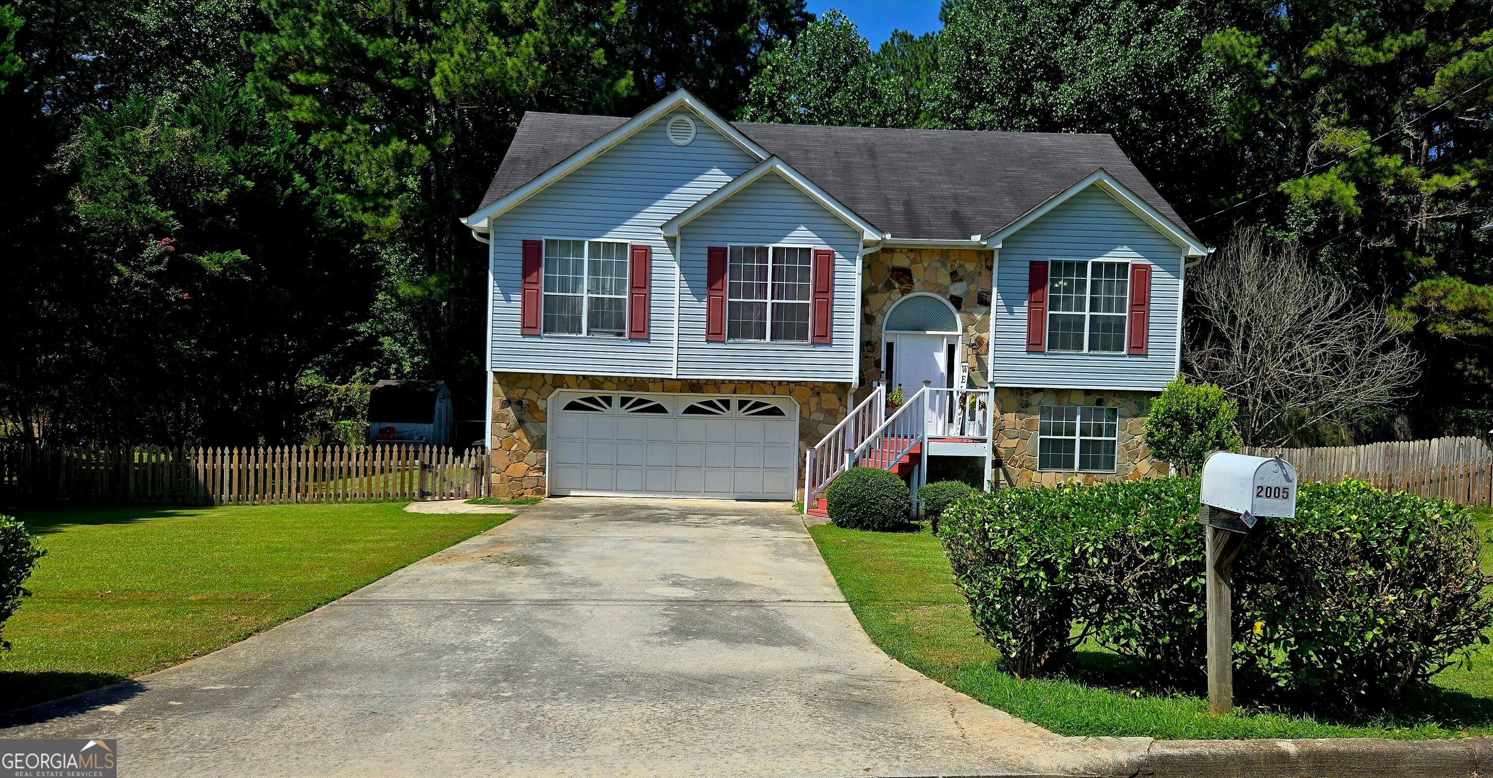 2005 Amherst Ln SE — photo