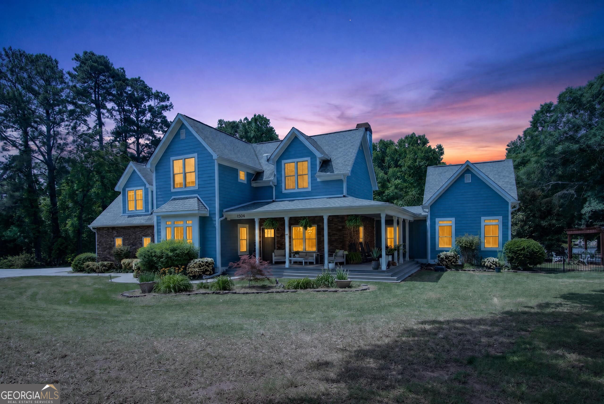 1504 Double Springs Rd — photo