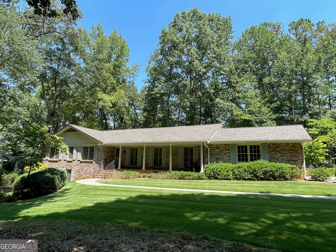 203 Aberdeen Dr — photo