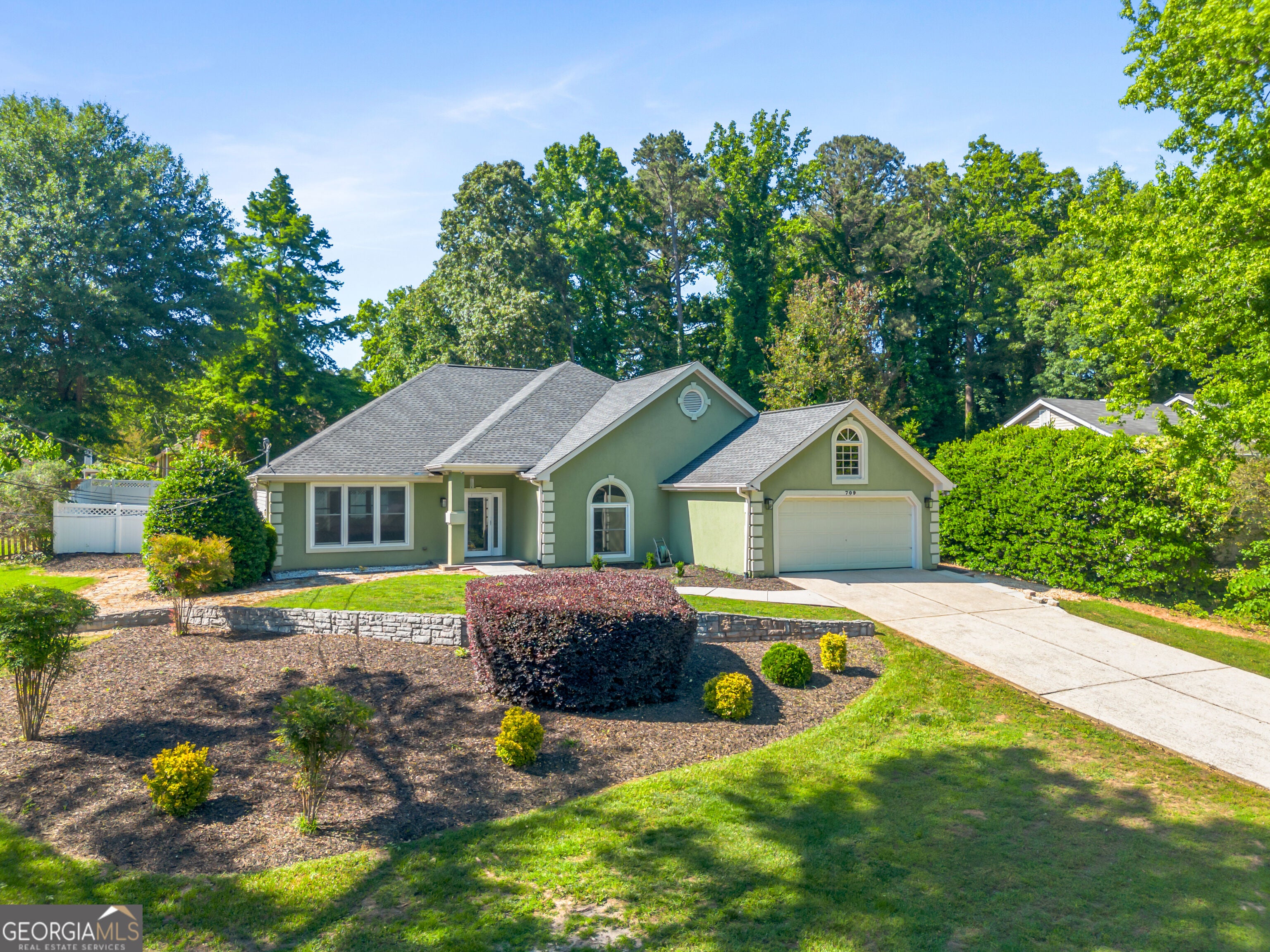 709 Oak Moss Dr — photo