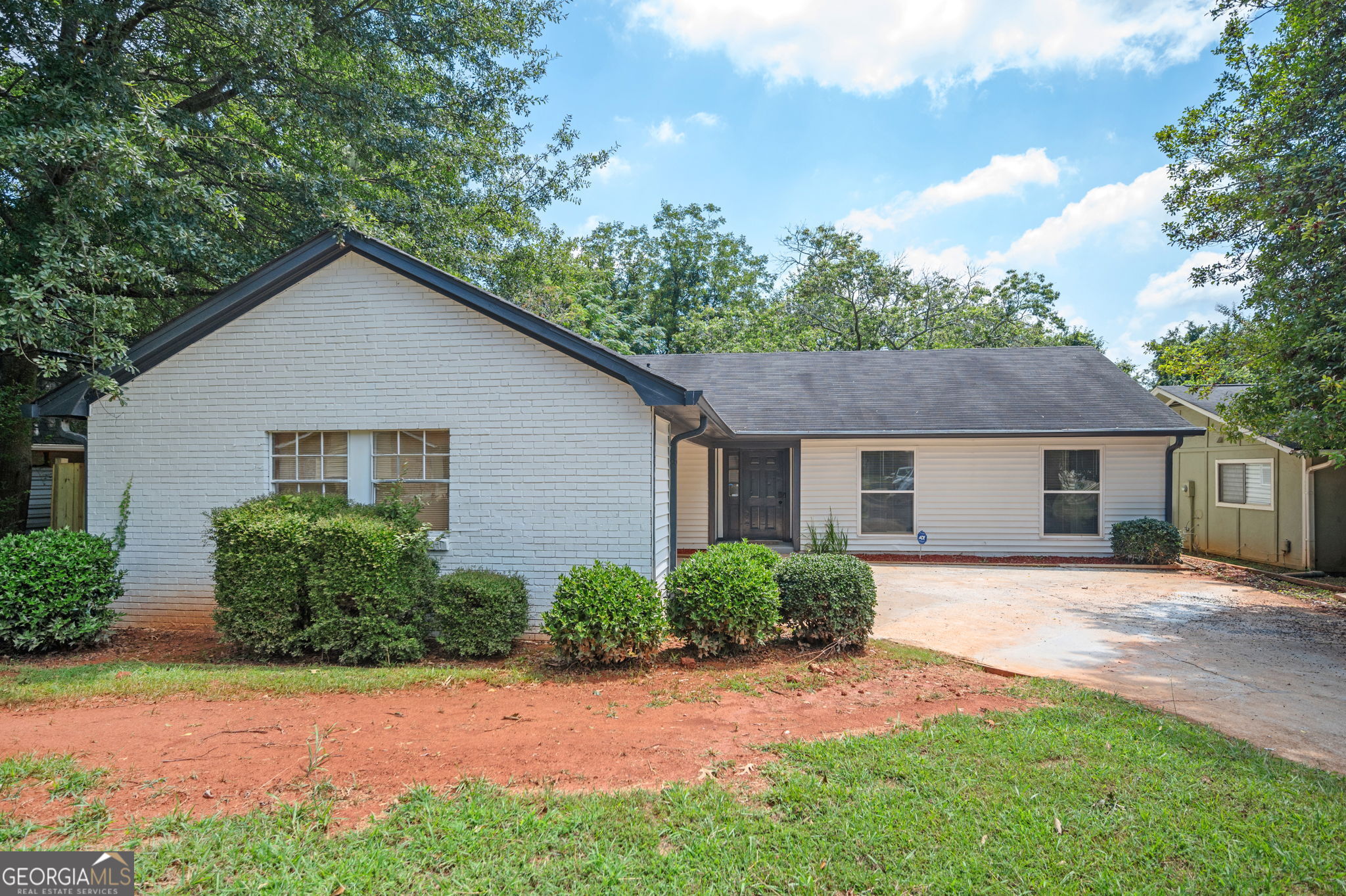 1130 Mannbrook Dr — photo