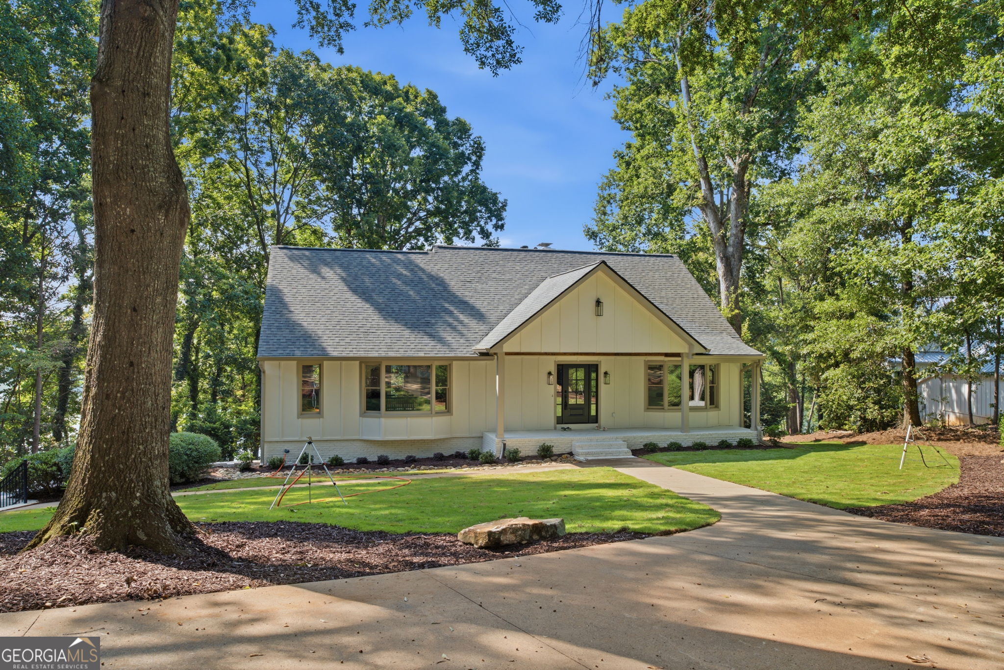 2585 Bridgewater Cir — photo