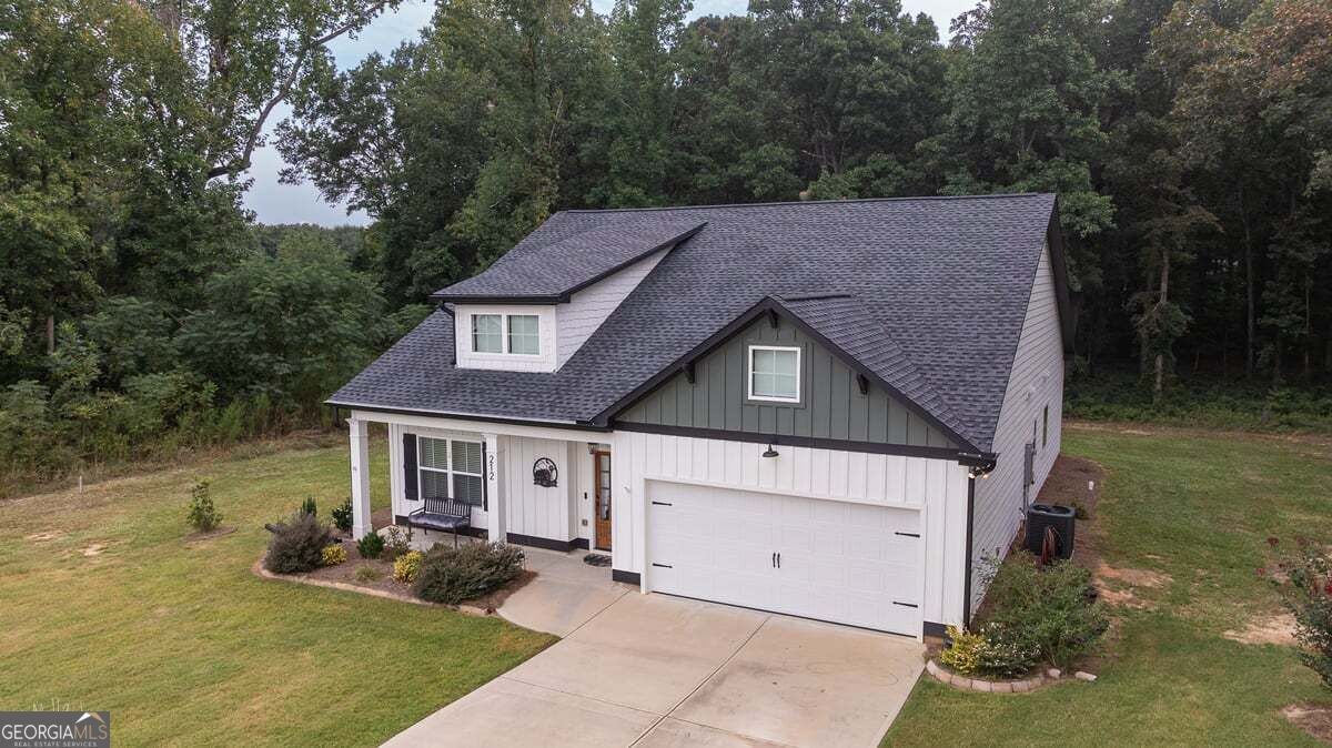 212 Live Oak Ln — photo