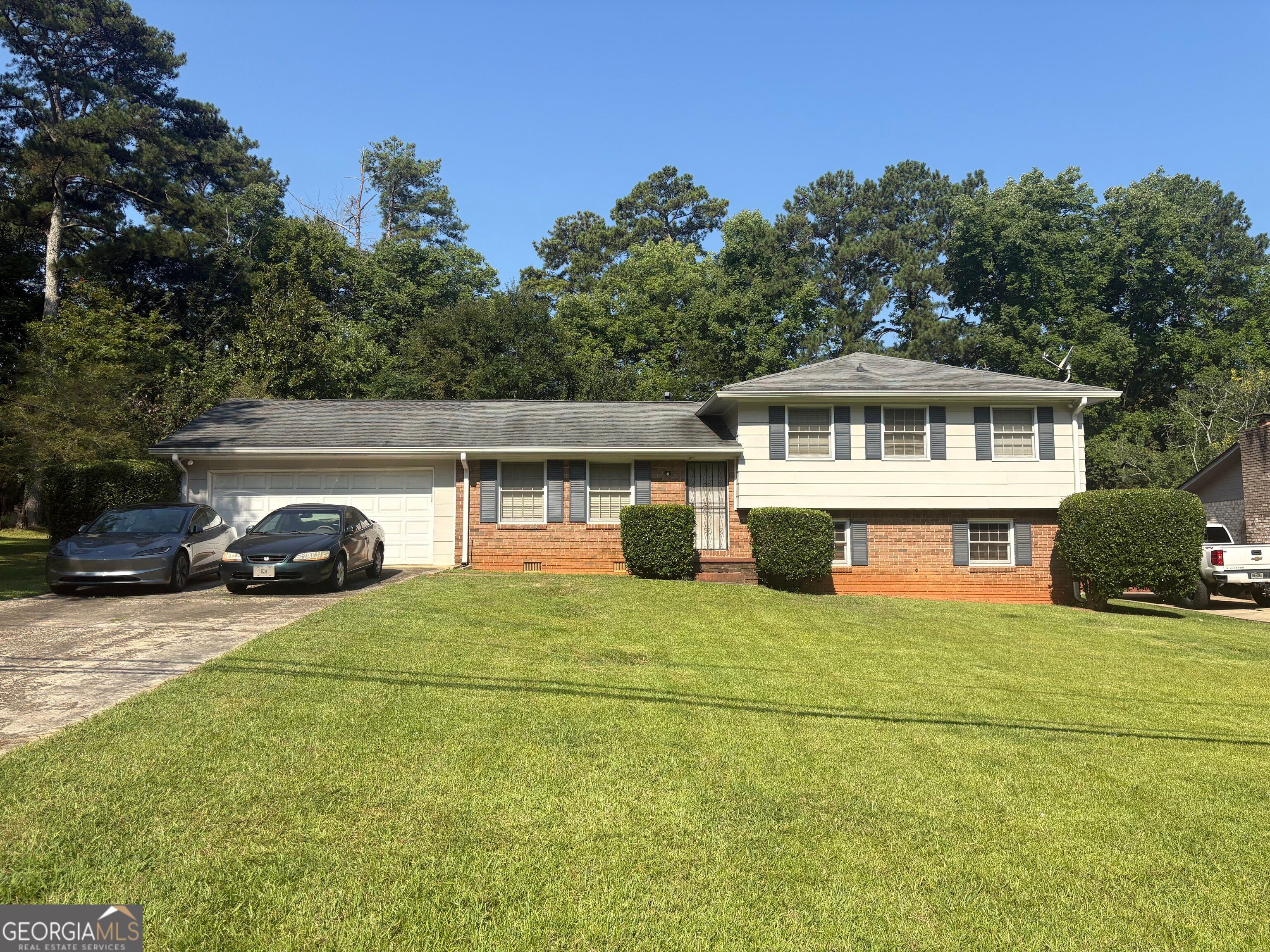 4121 Moore Rd — photo