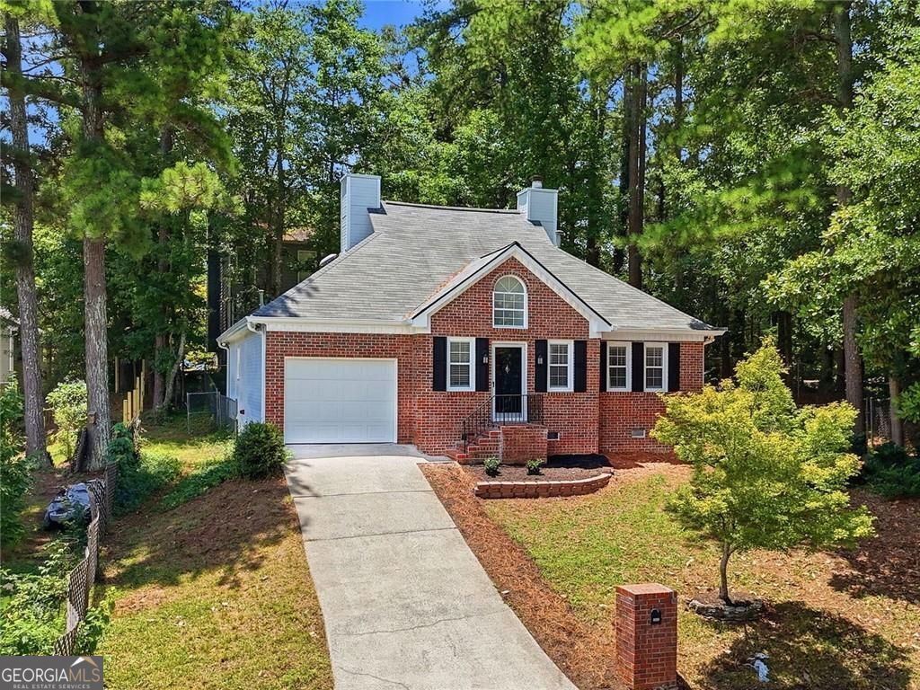 1632 Oakwood Ct — photo