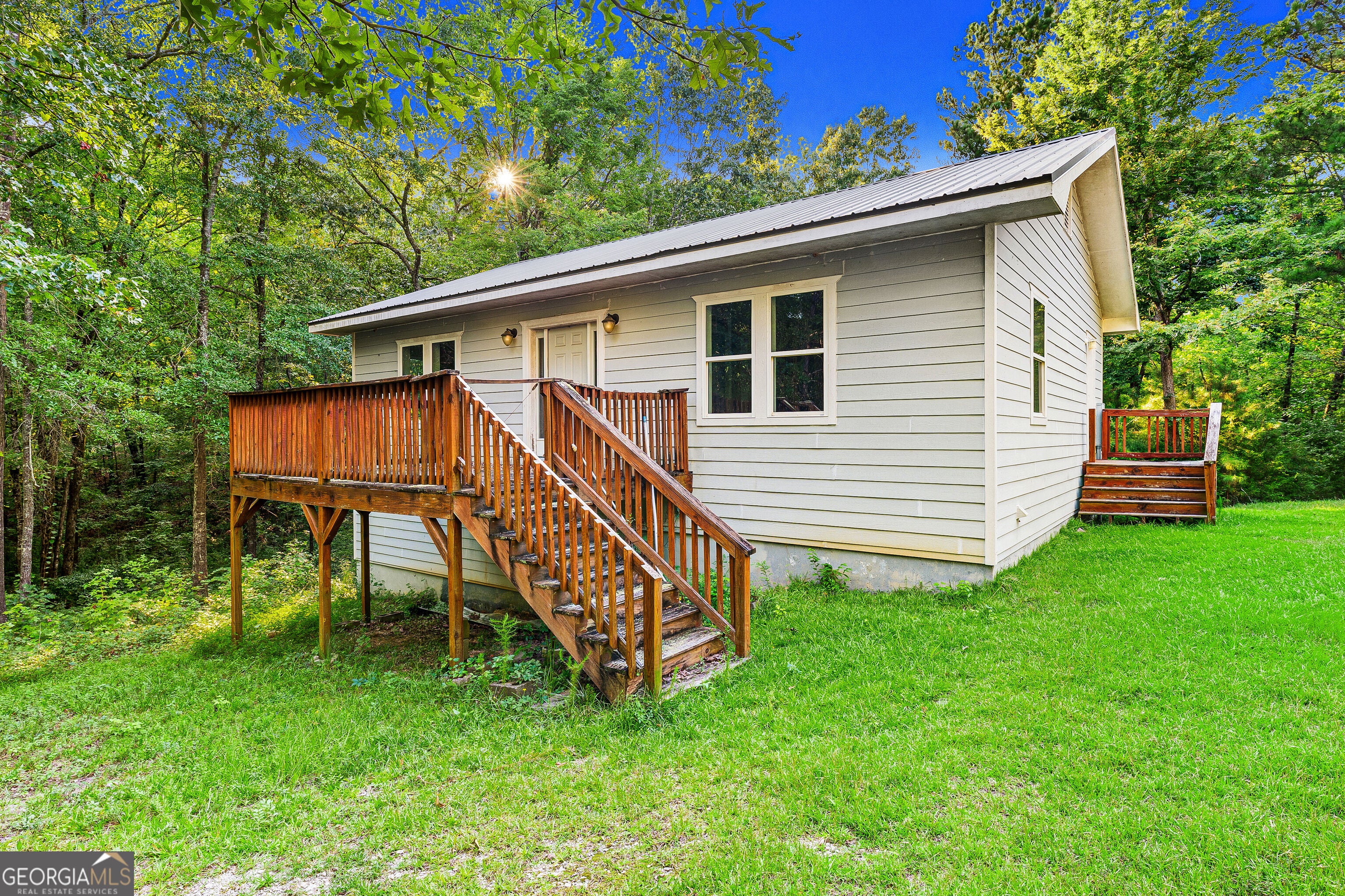 2847 Lakeshore Dr — photo