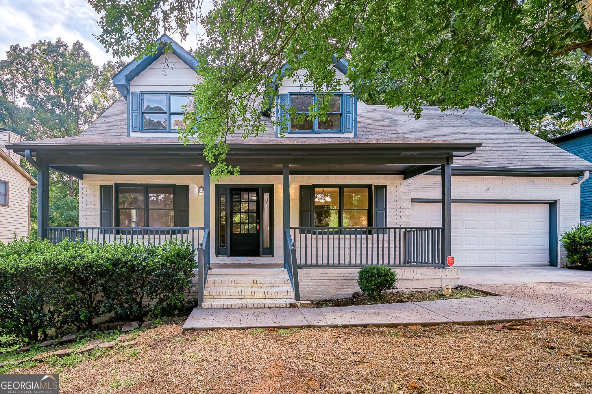 2021 Hunters Cove Dr — photo
