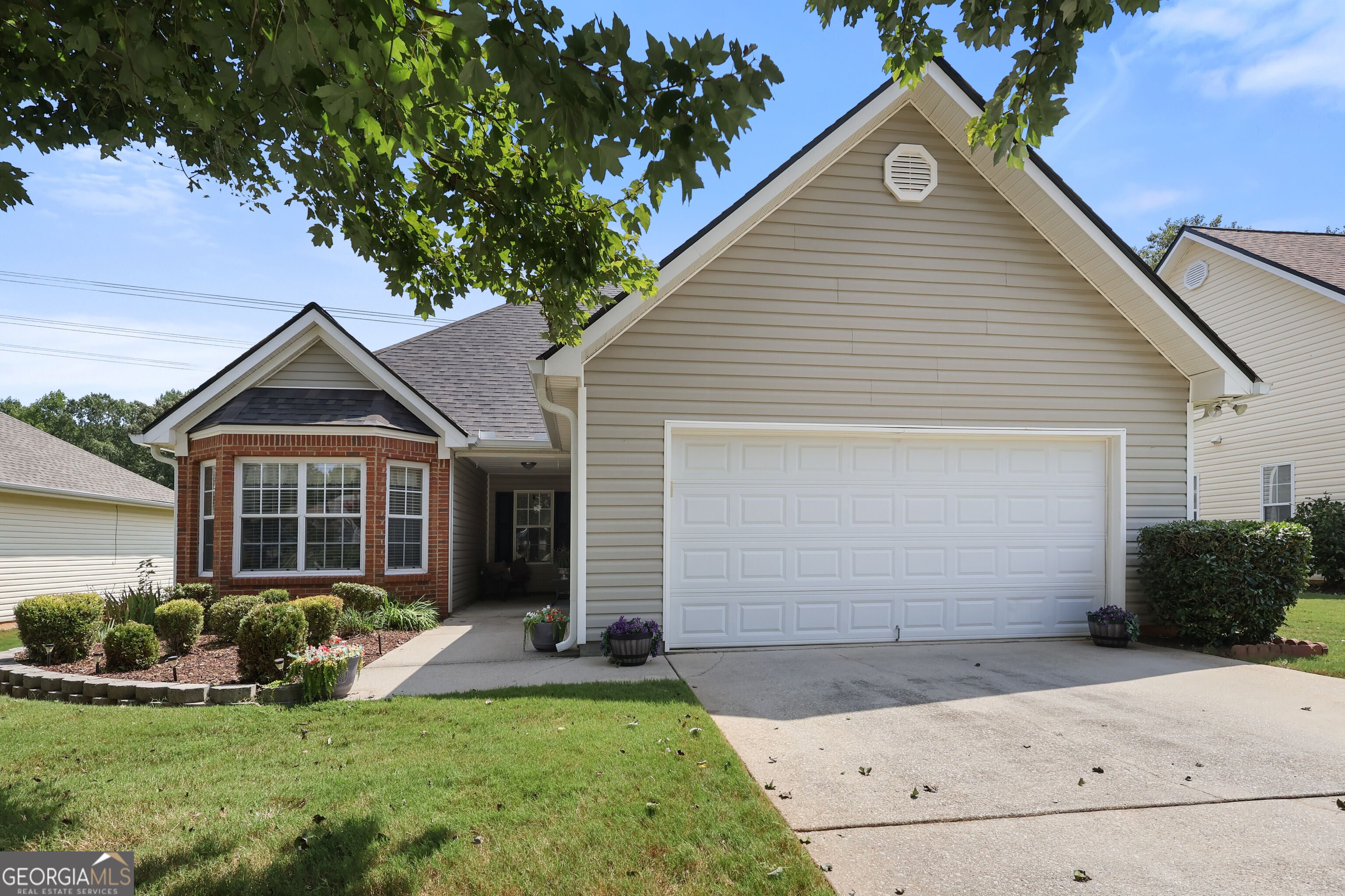 1114 Strath Clyde Way — photo